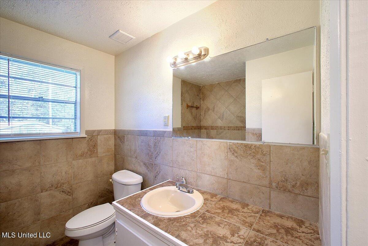 62 Dent Lane Property Photo 10