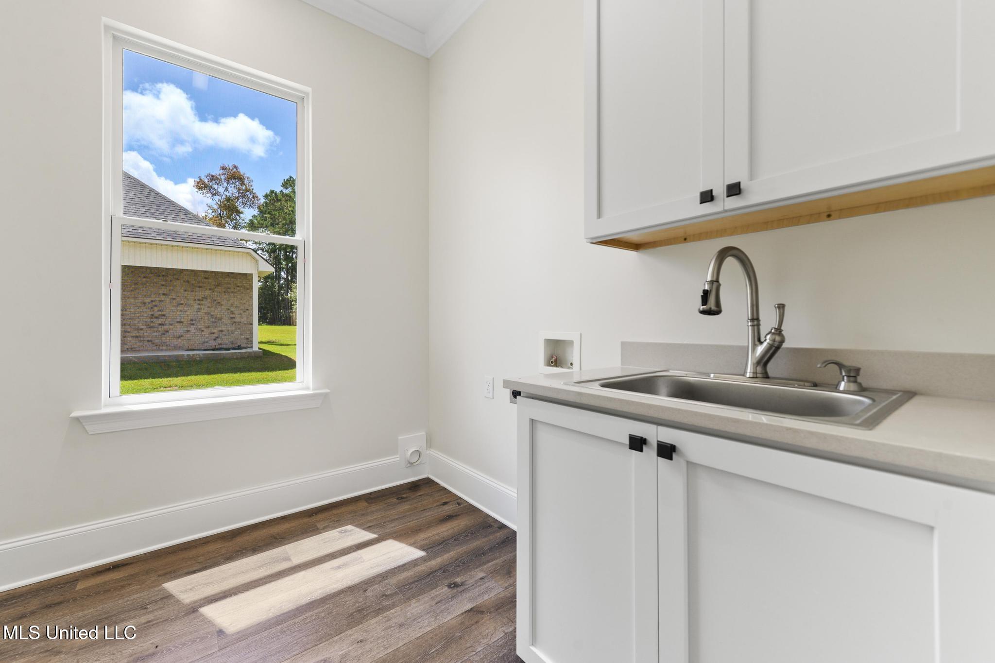 12154 Parc Aux Chenes Property Photo 33