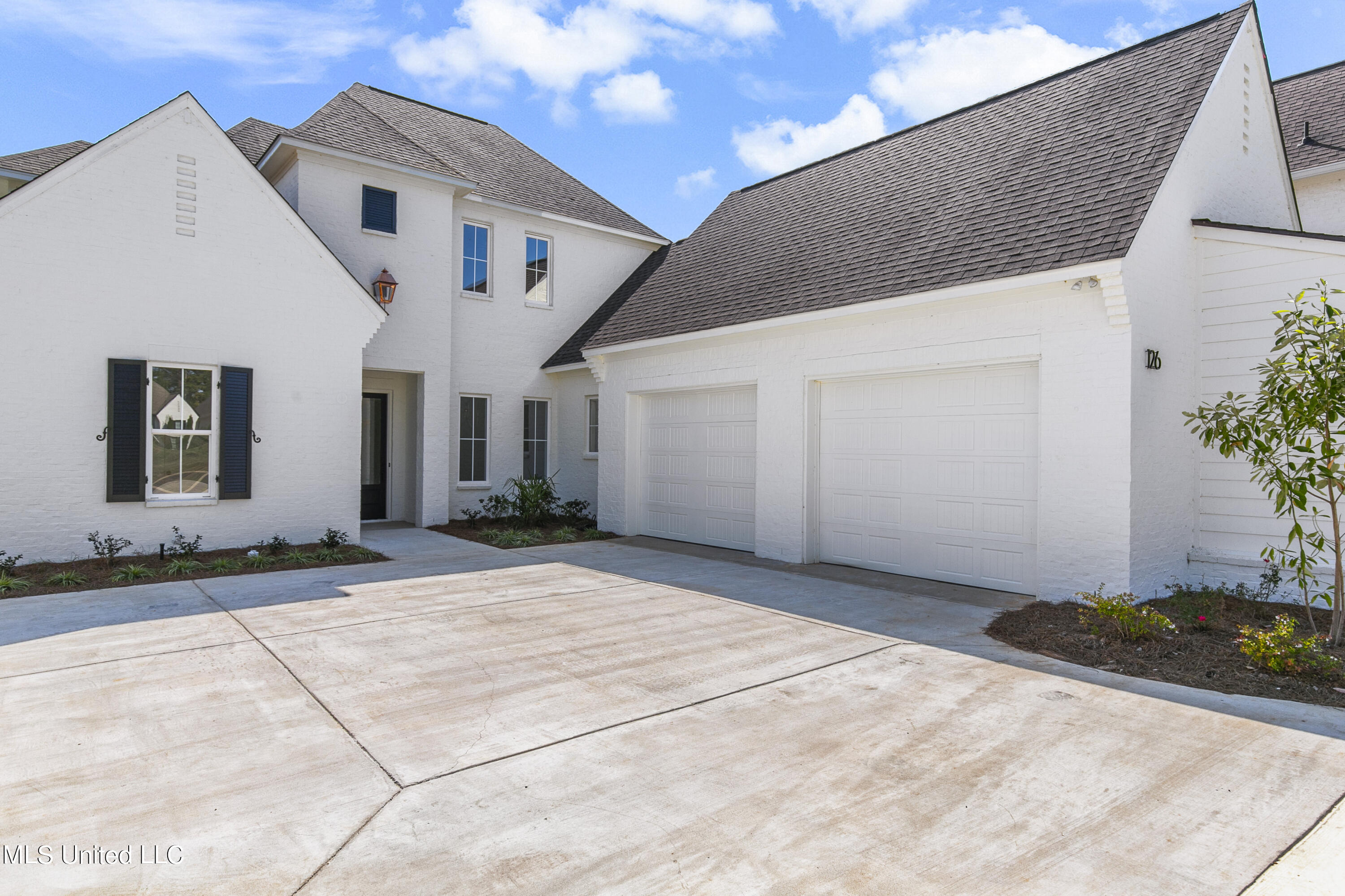 126 Herons Bay Circle Property Photo 2