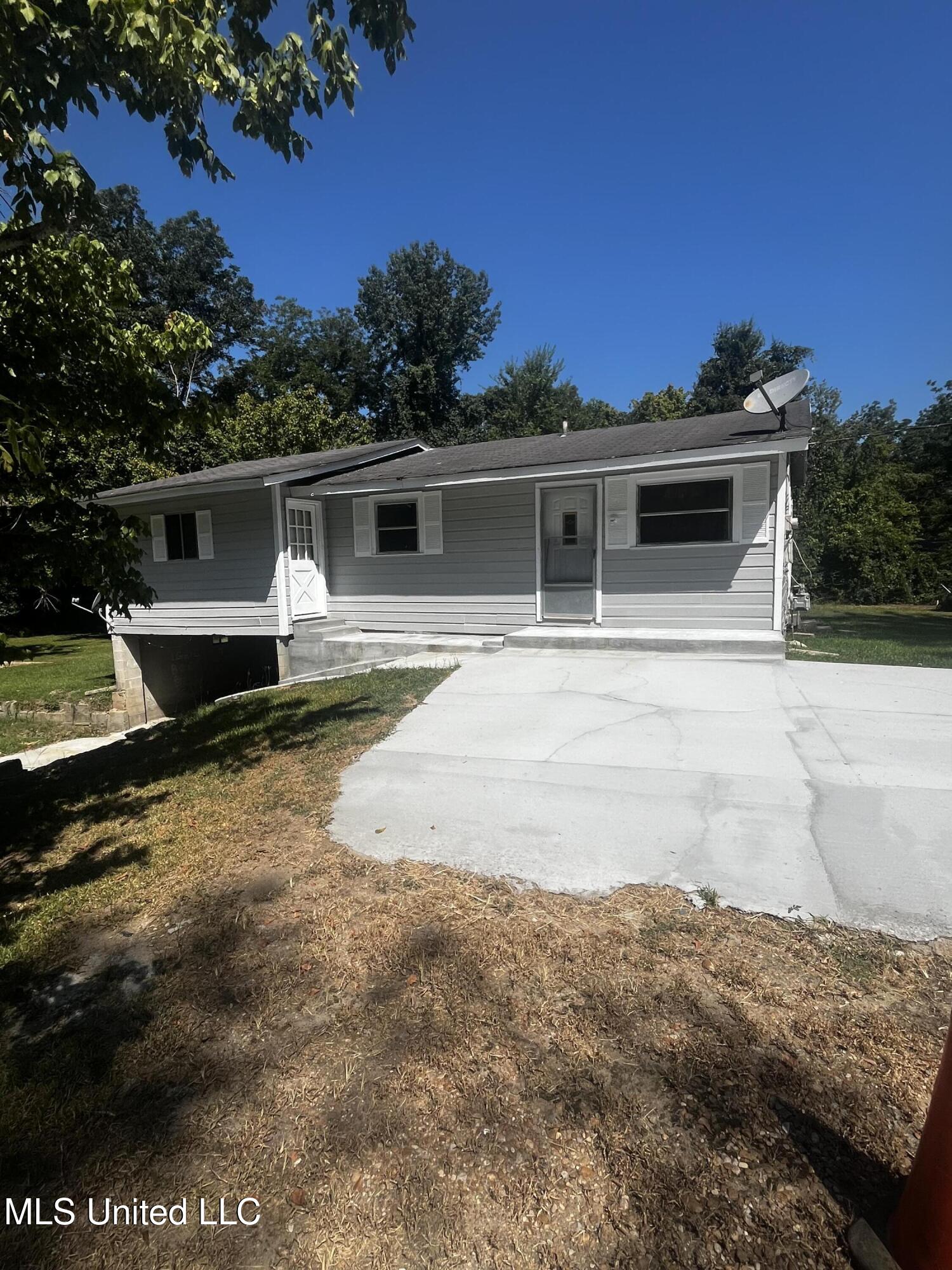 200 Pineridge Street Property Photo 1