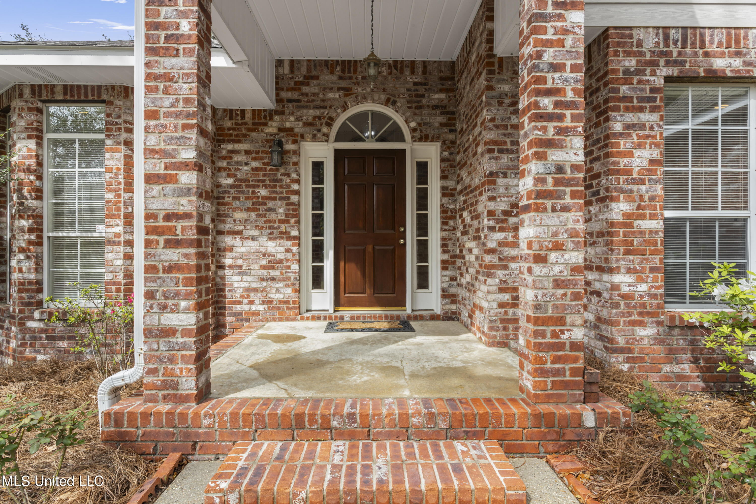 259 Holcomb Boulevard Property Photo 4