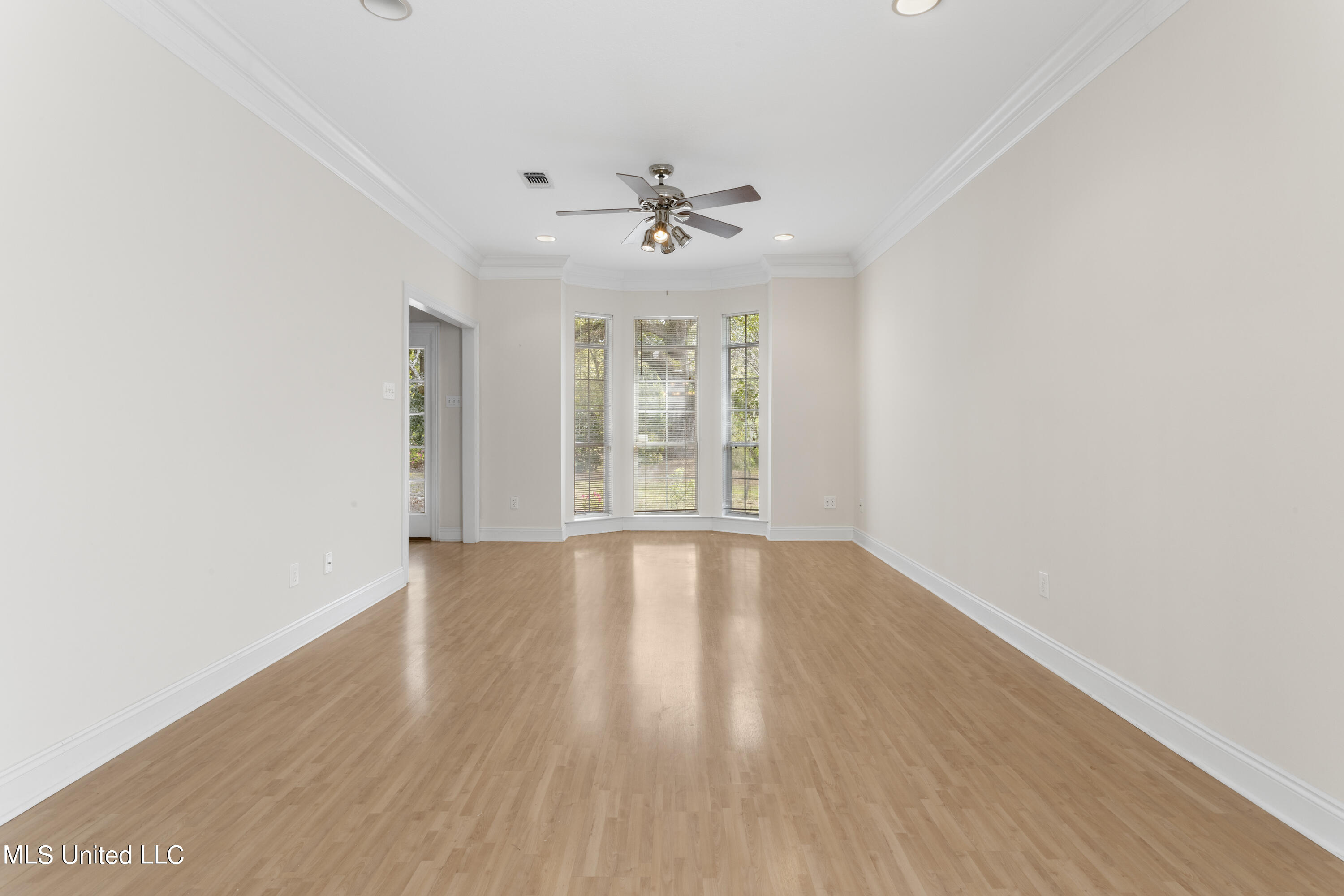 259 Holcomb Boulevard Property Photo 7