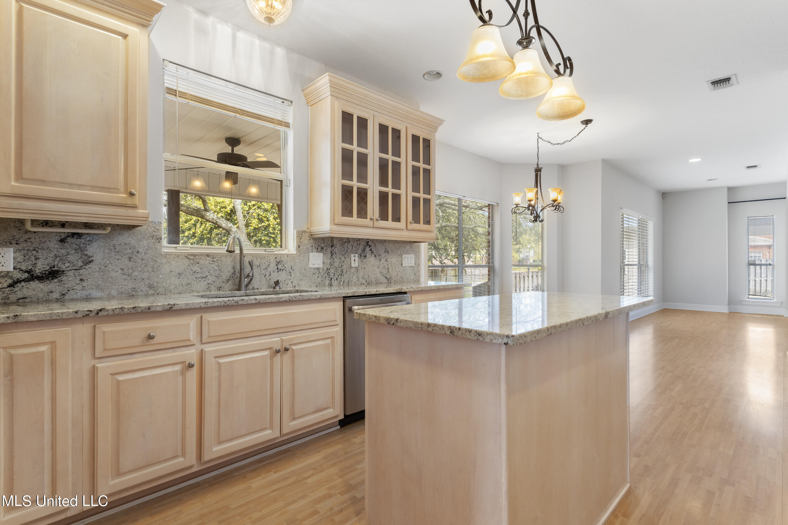 259 Holcomb Boulevard Property Photo 12