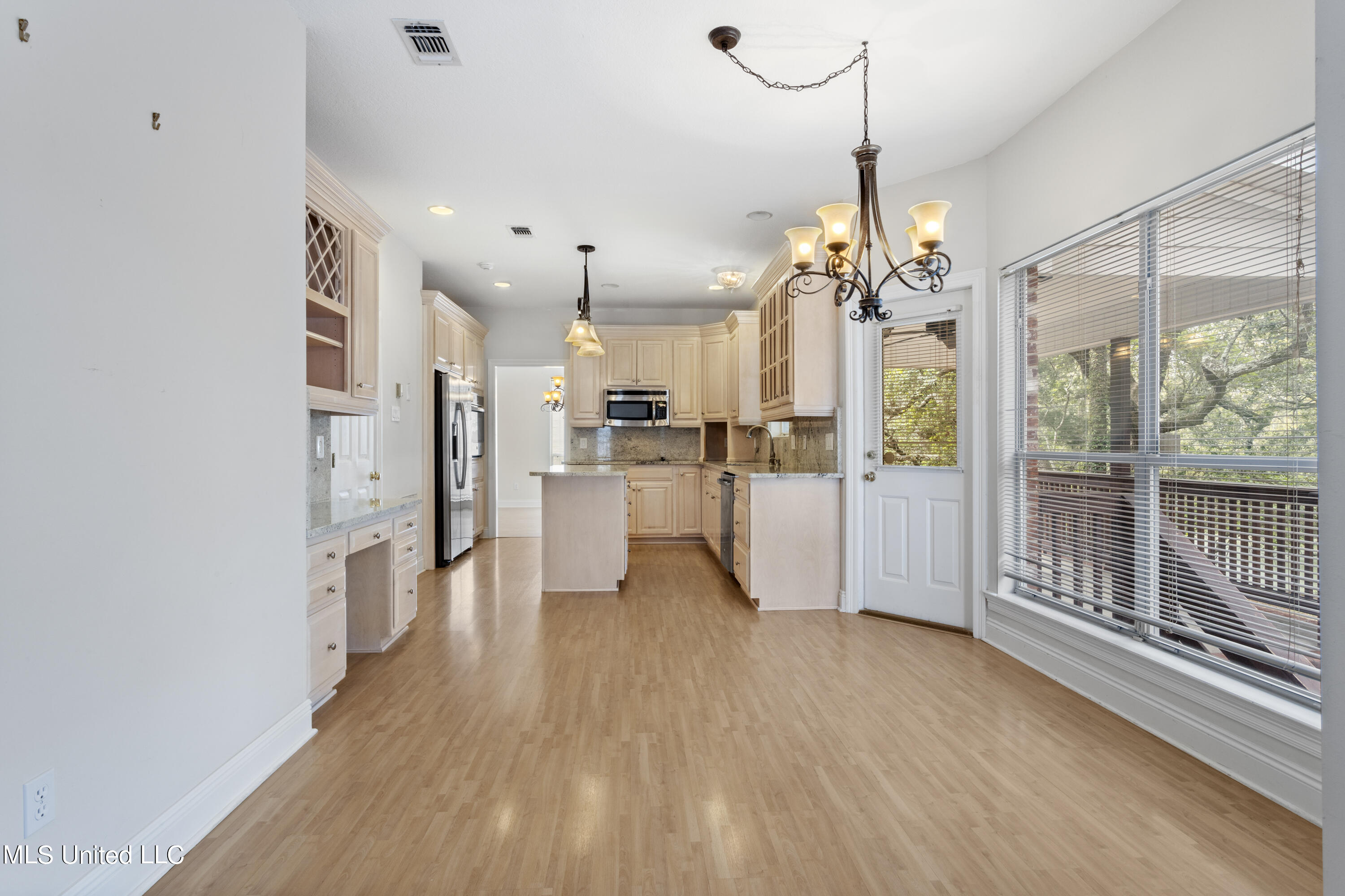 259 Holcomb Boulevard Property Photo 16