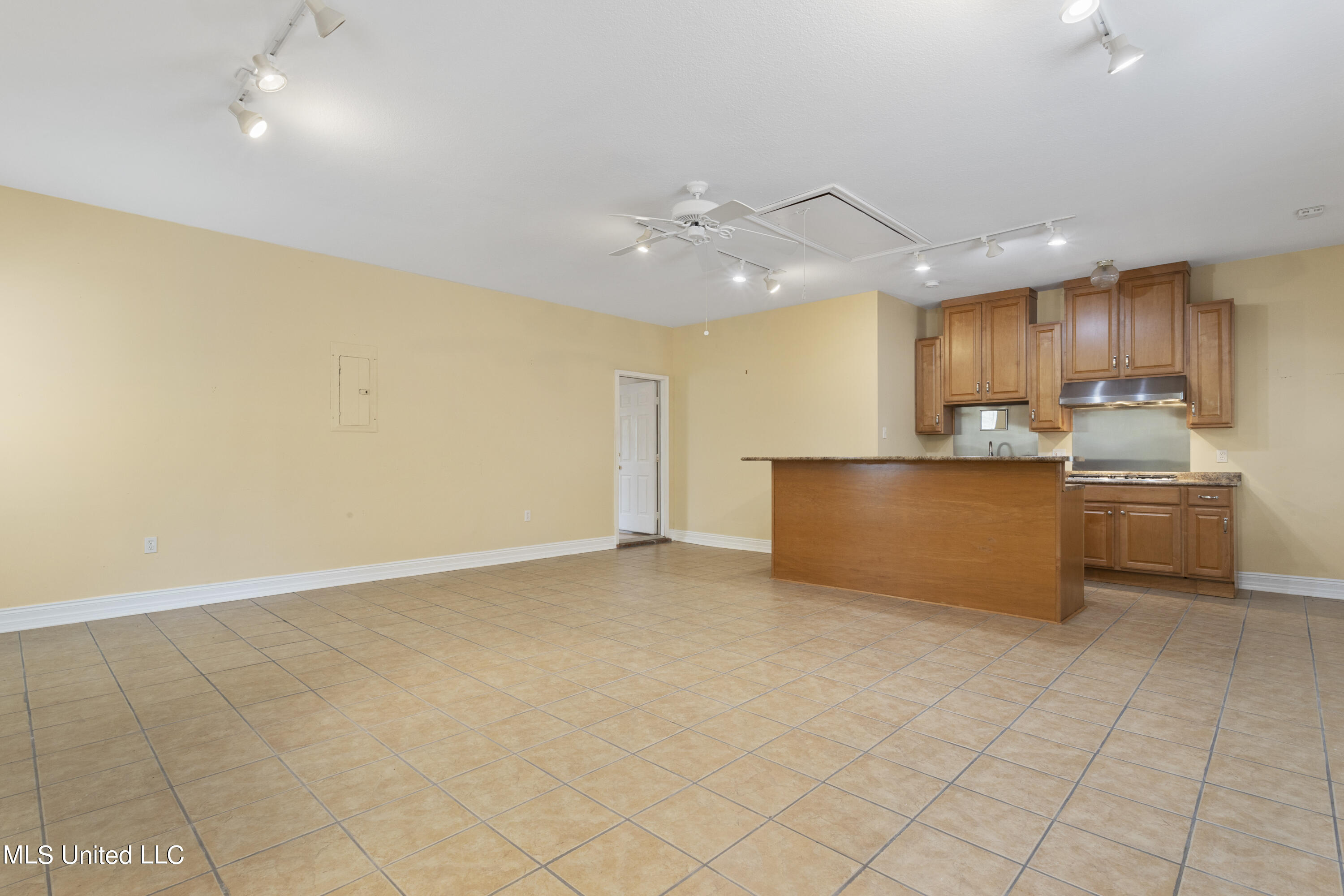 259 Holcomb Boulevard Property Photo 26