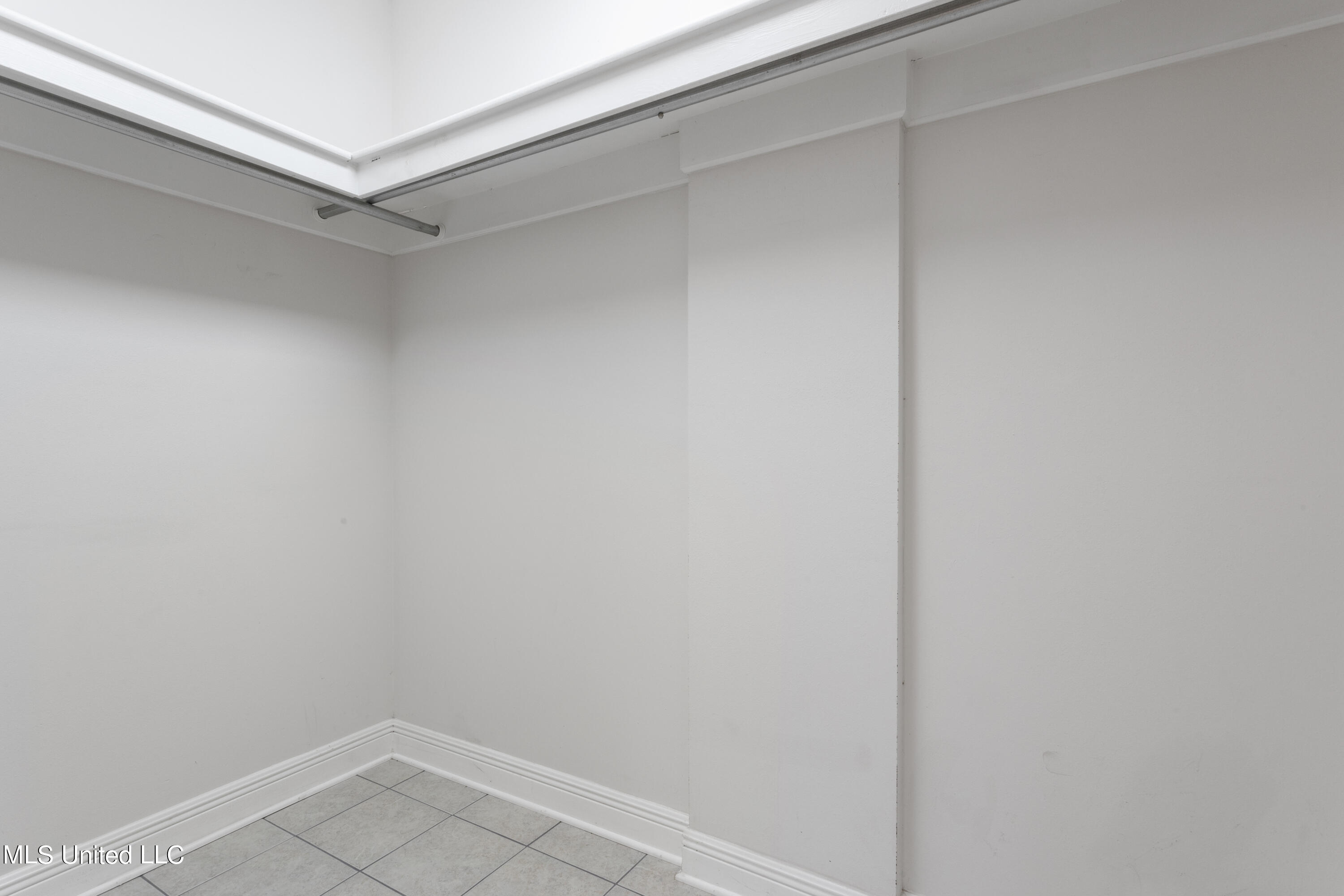259 Holcomb Boulevard Property Photo 38