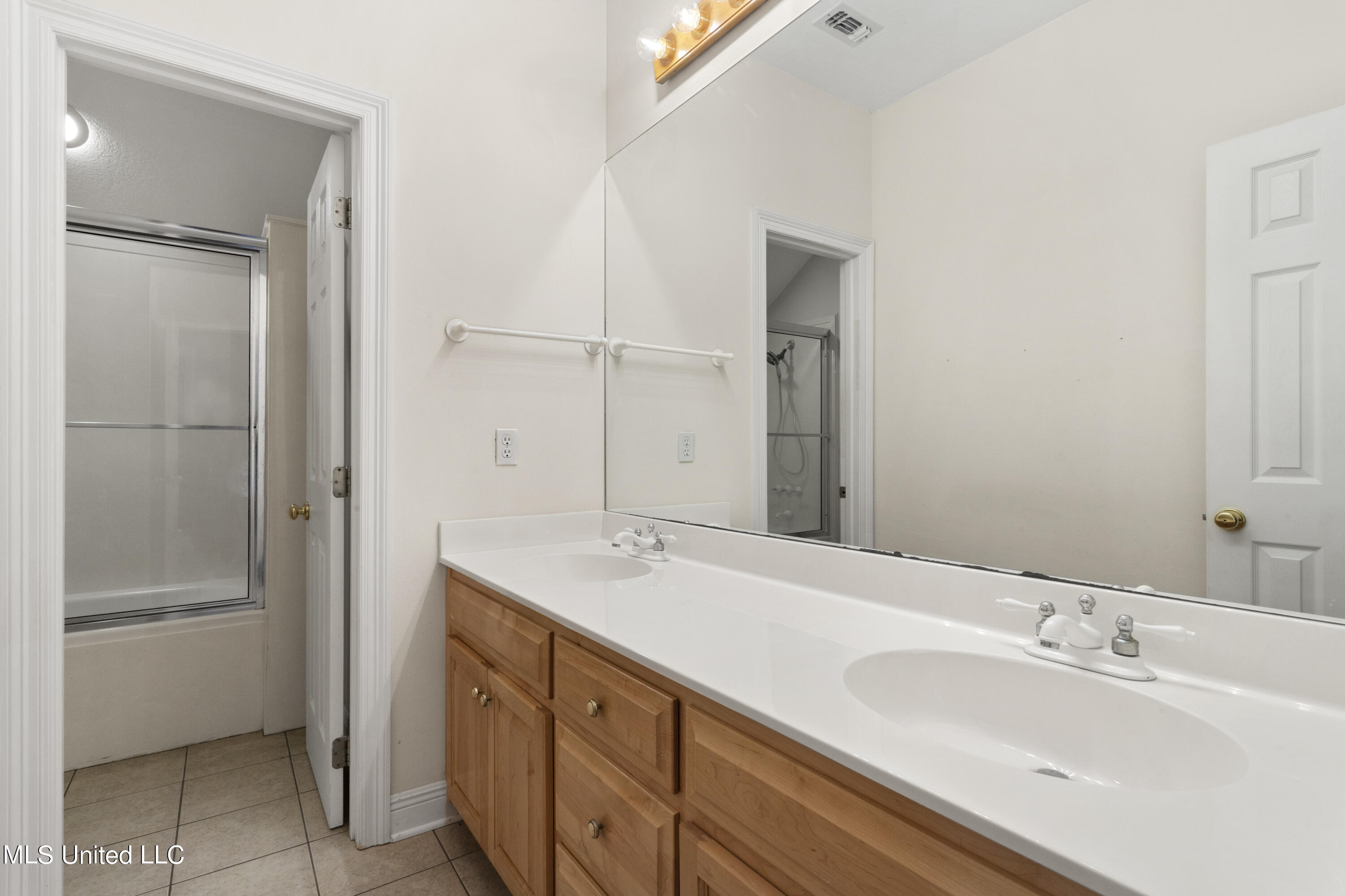 259 Holcomb Boulevard Property Photo 41