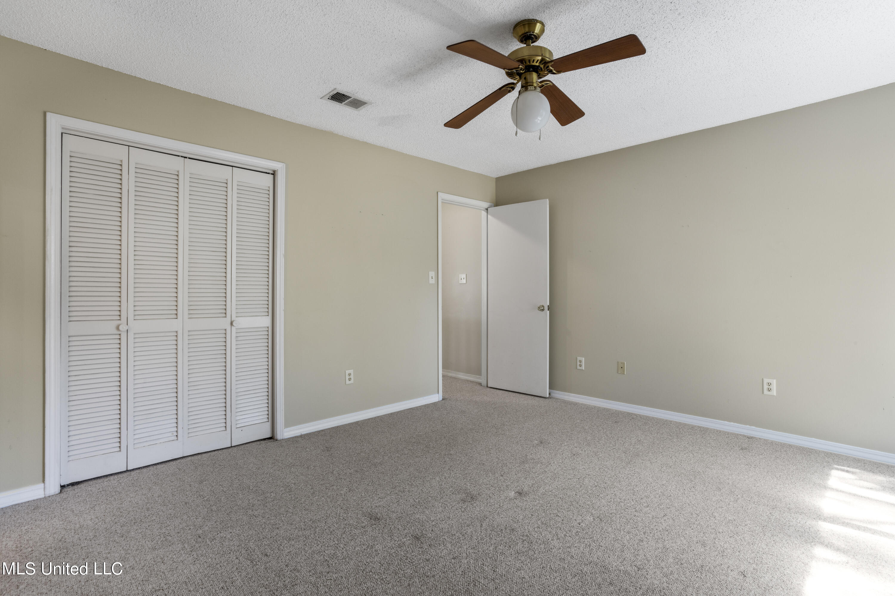 295 Highpoint Drive Property Photo 20