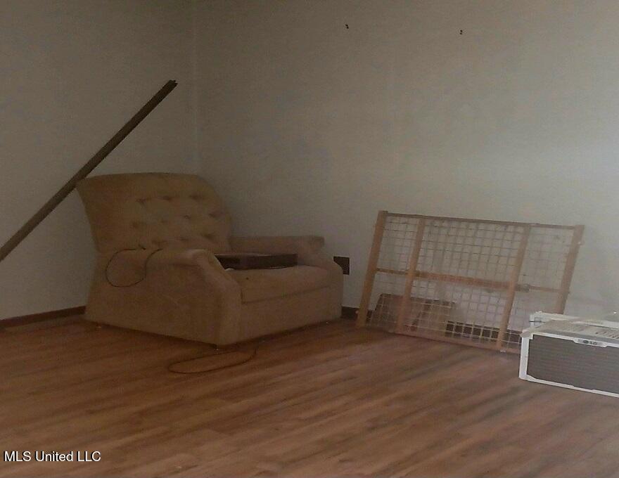 363 Reed Avenue Property Photo 5
