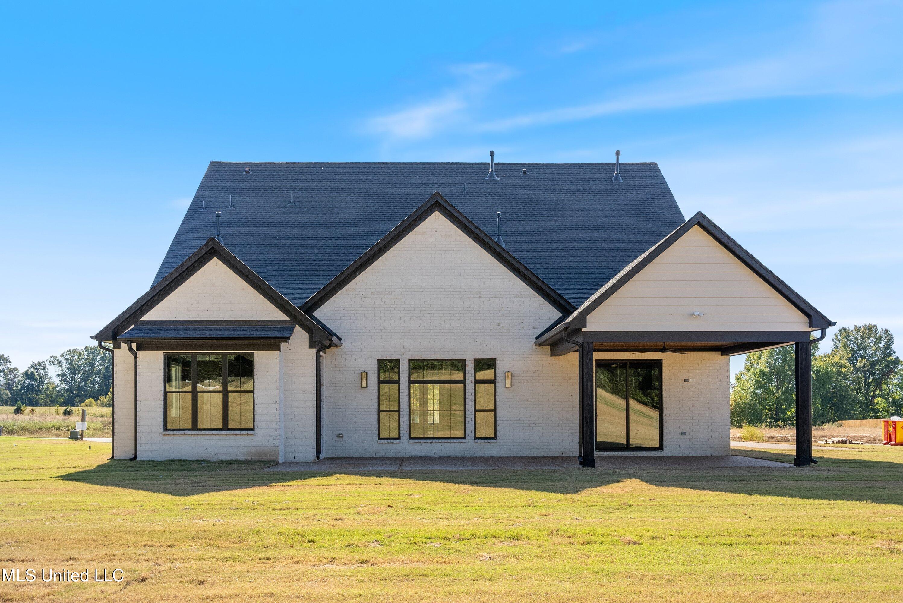 1518 Ashtons Lane Property Photo 3
