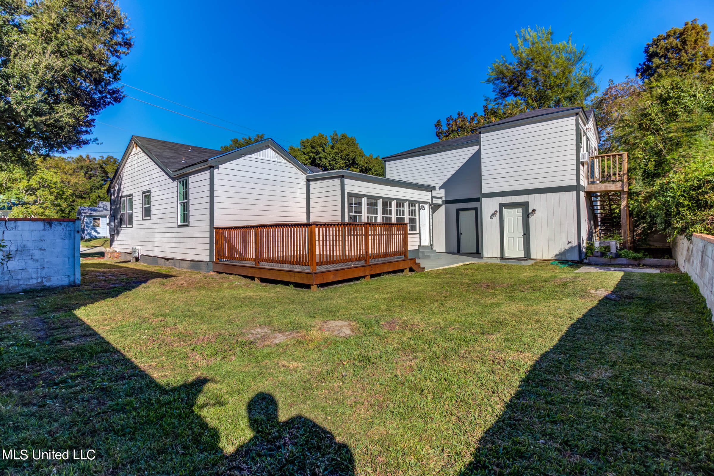 258 Porter Avenue Property Photo 5