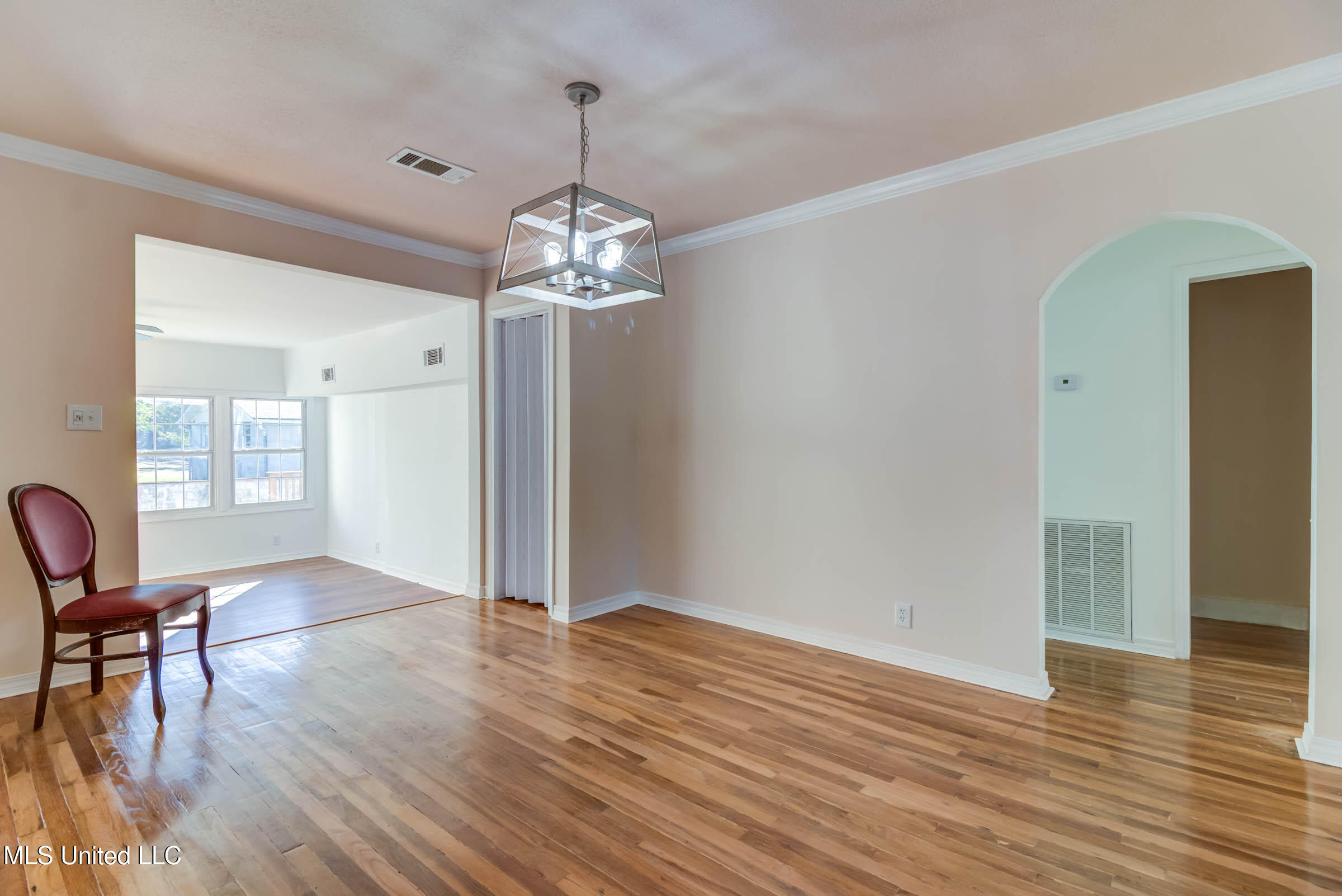 258 Porter Avenue Property Photo 14