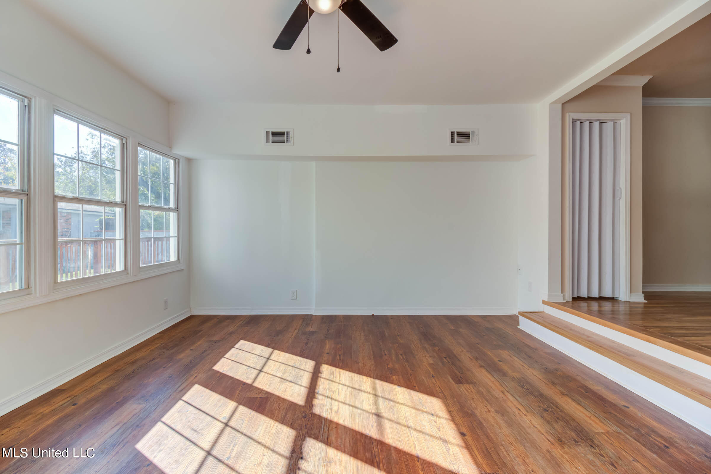 258 Porter Avenue Property Photo 23