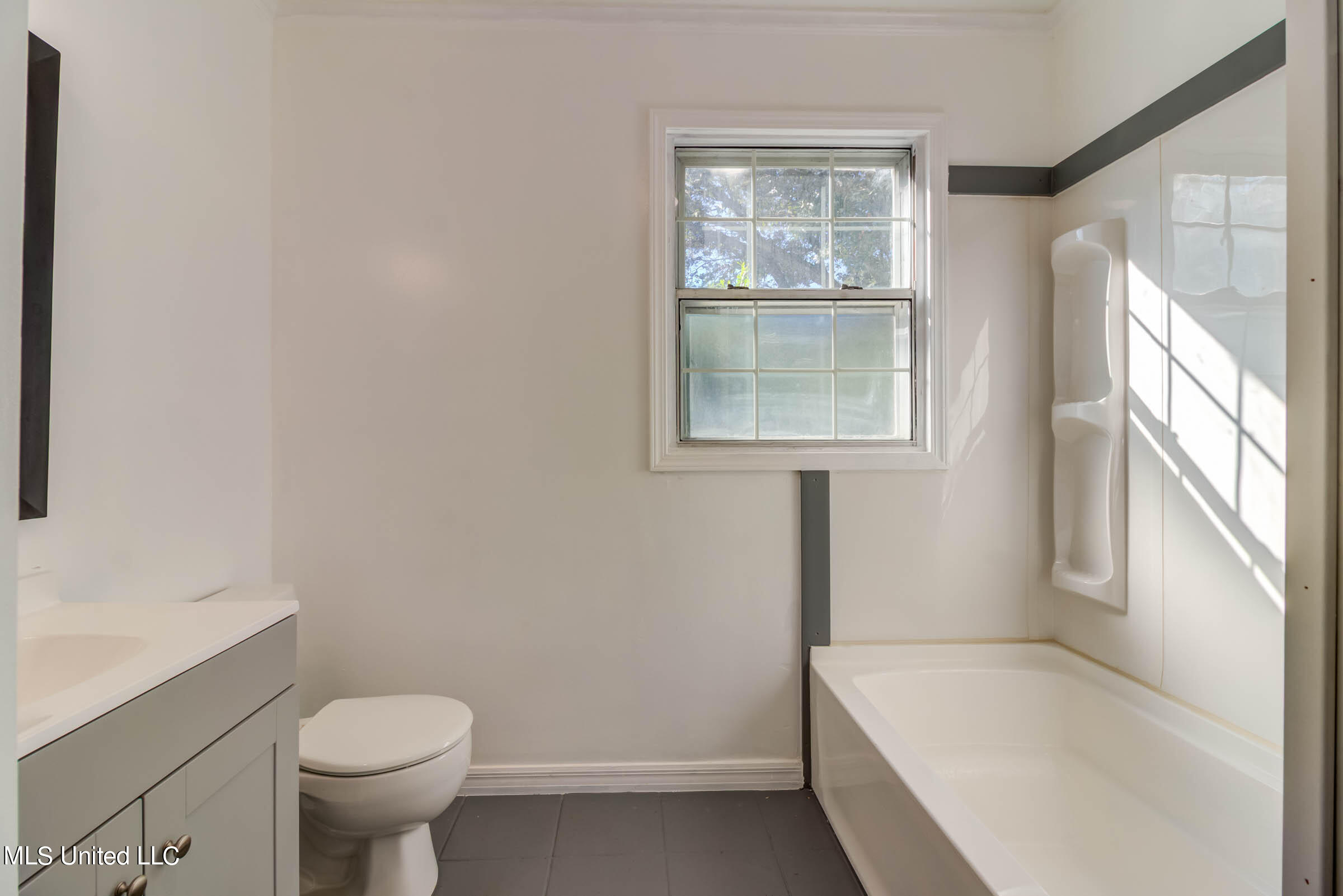 258 Porter Avenue Property Photo 28