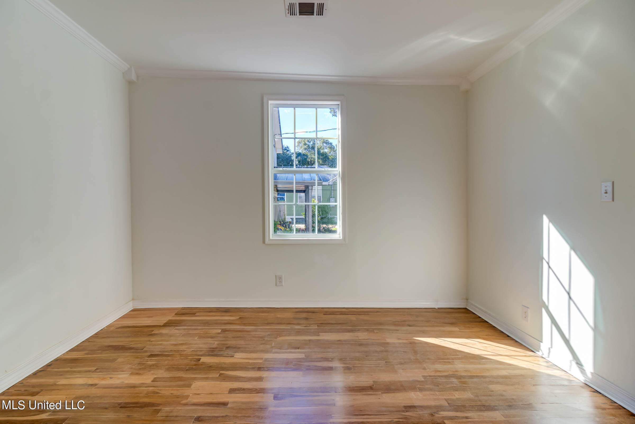 258 Porter Avenue Property Photo 31