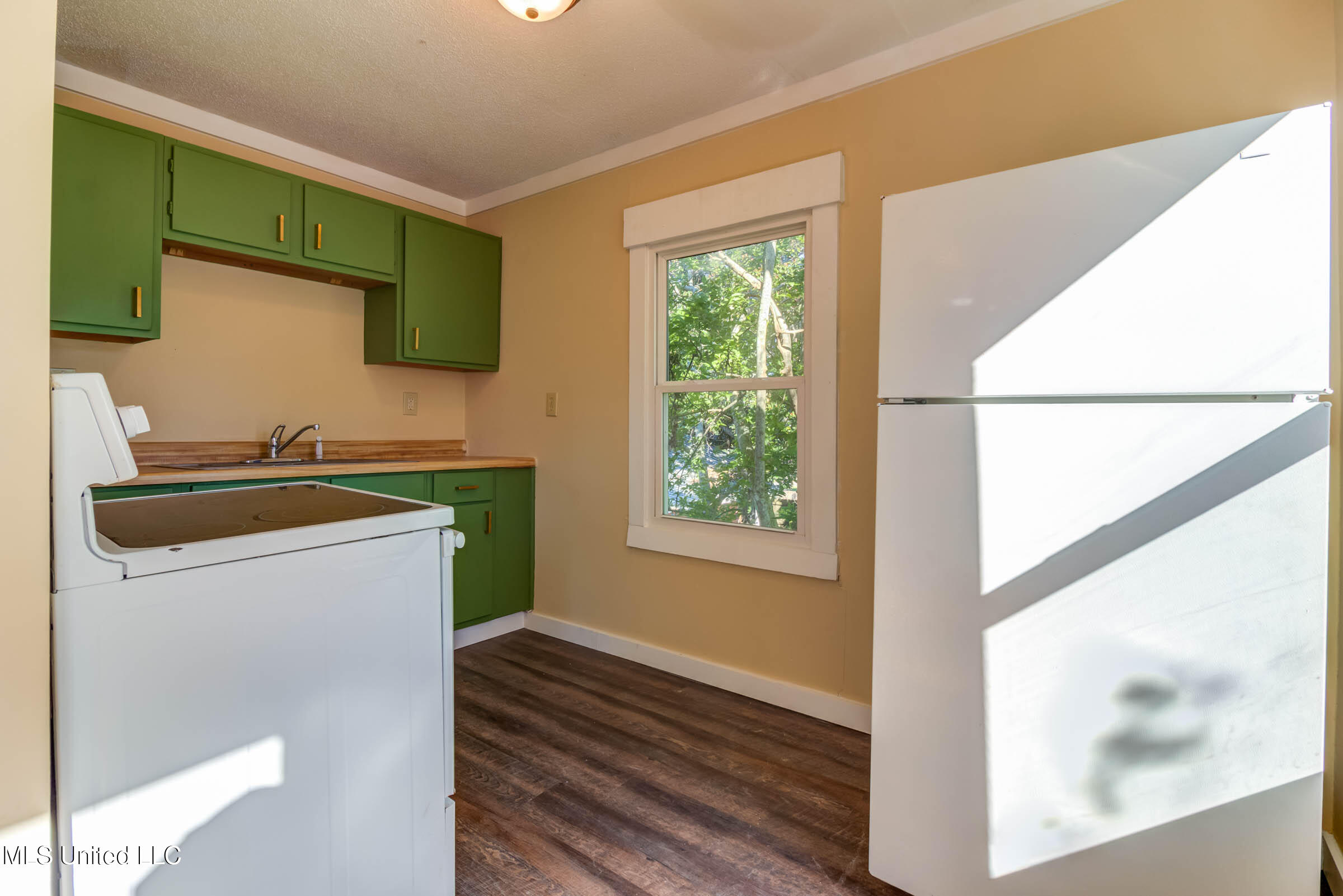 258 Porter Avenue Property Photo 46