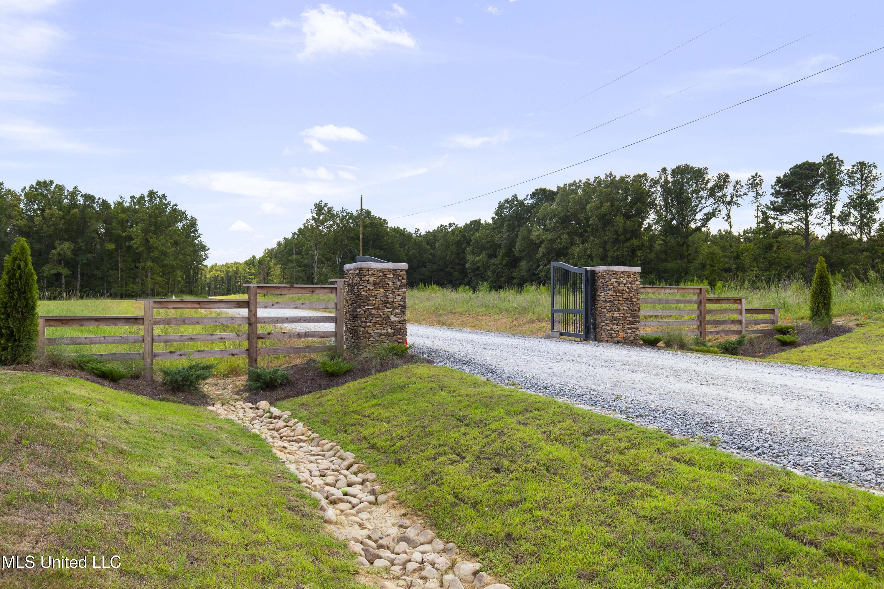 Stout Meadows Lane Property Photo 12