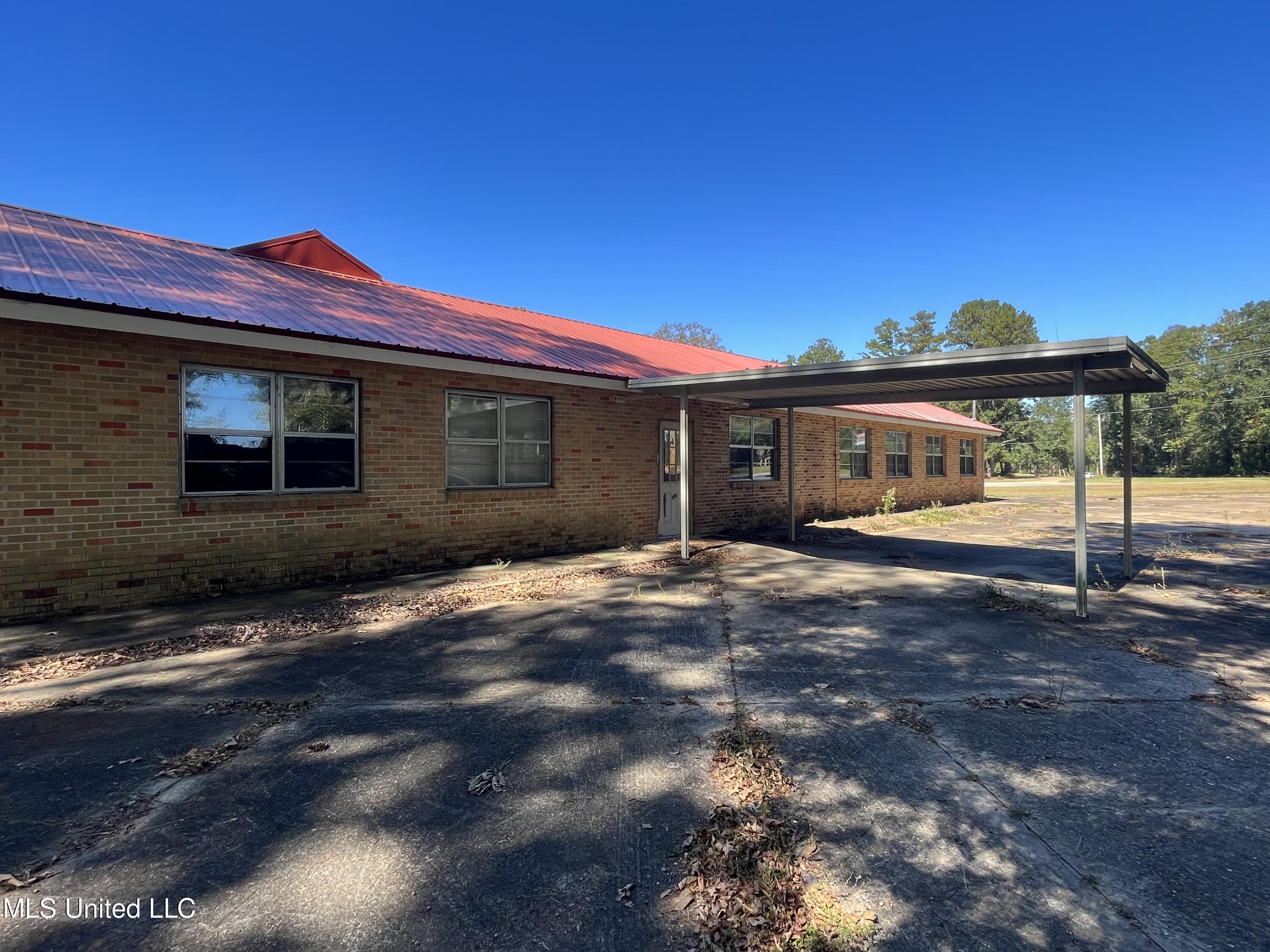 154 Dixie Drive Property Photo 8