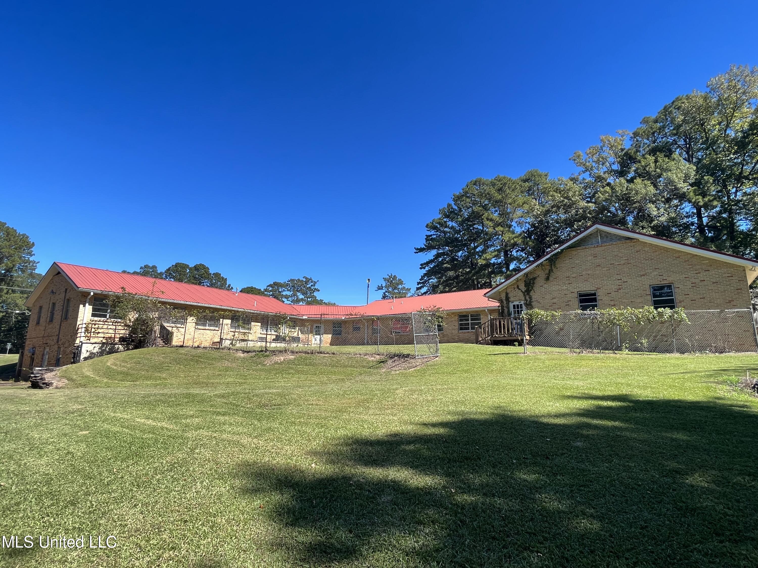154 Dixie Drive Property Photo 10