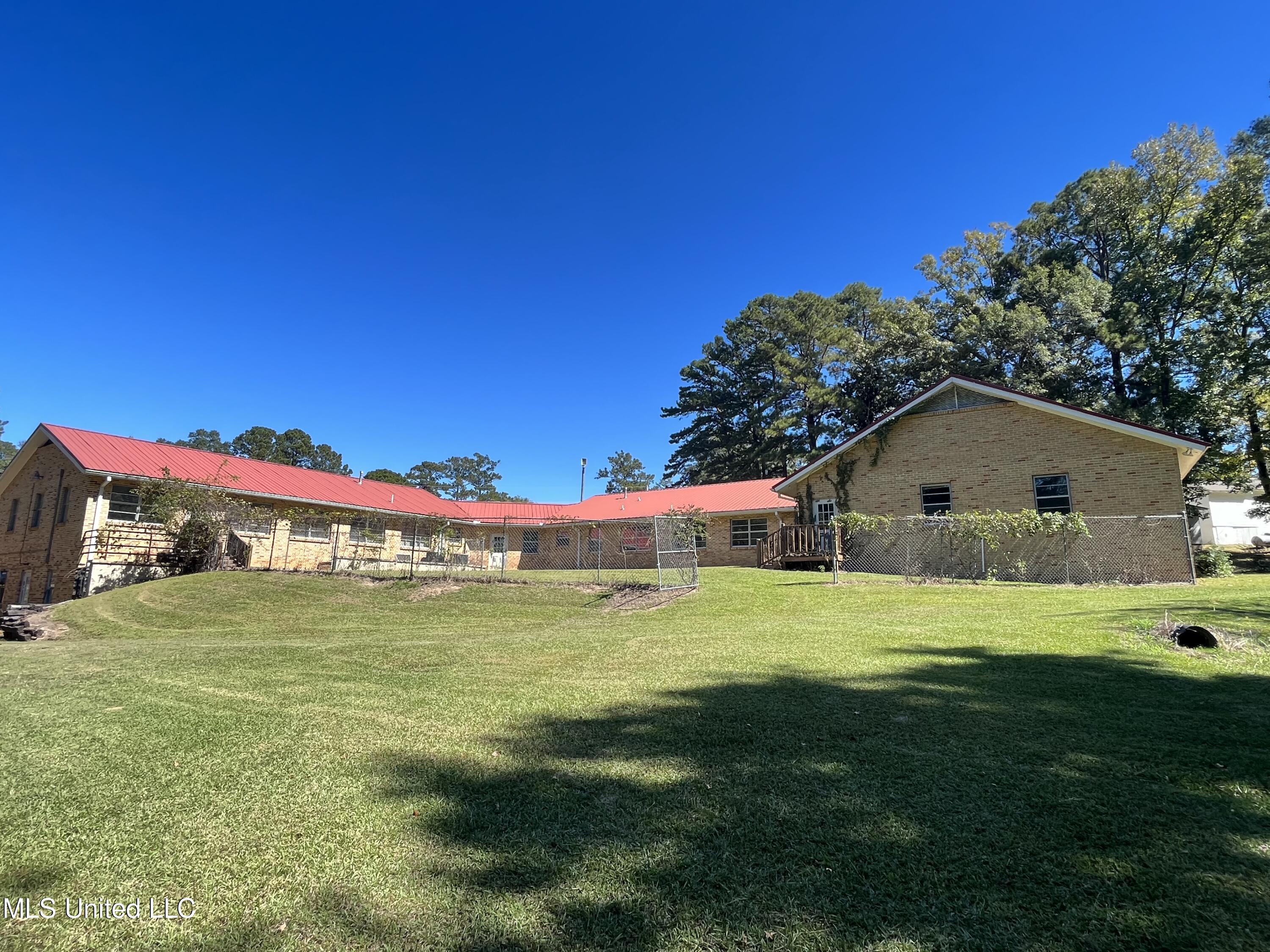 154 Dixie Drive Property Photo 11