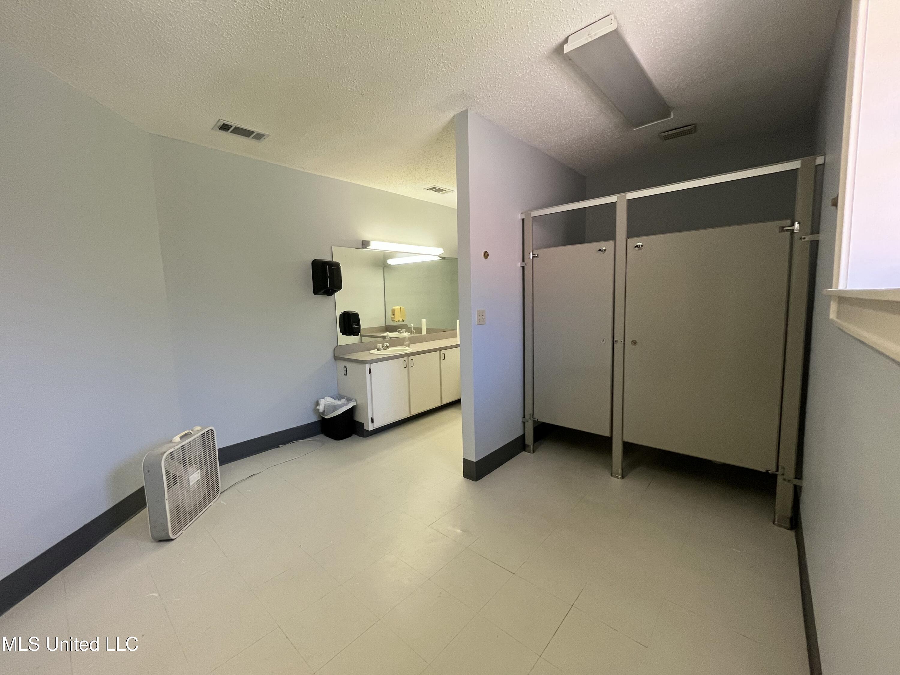 154 Dixie Drive Property Photo 30