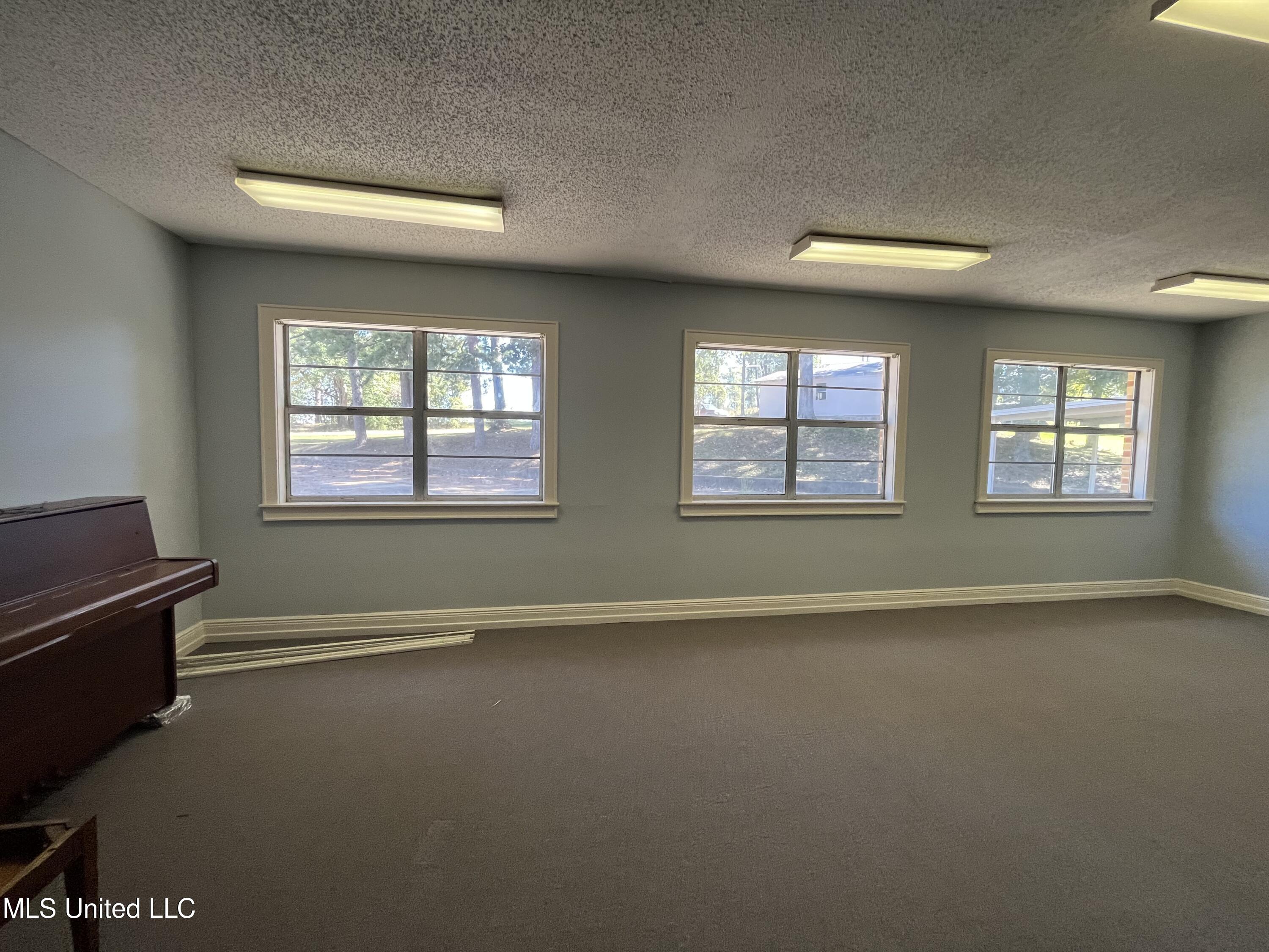 154 Dixie Drive Property Photo 34