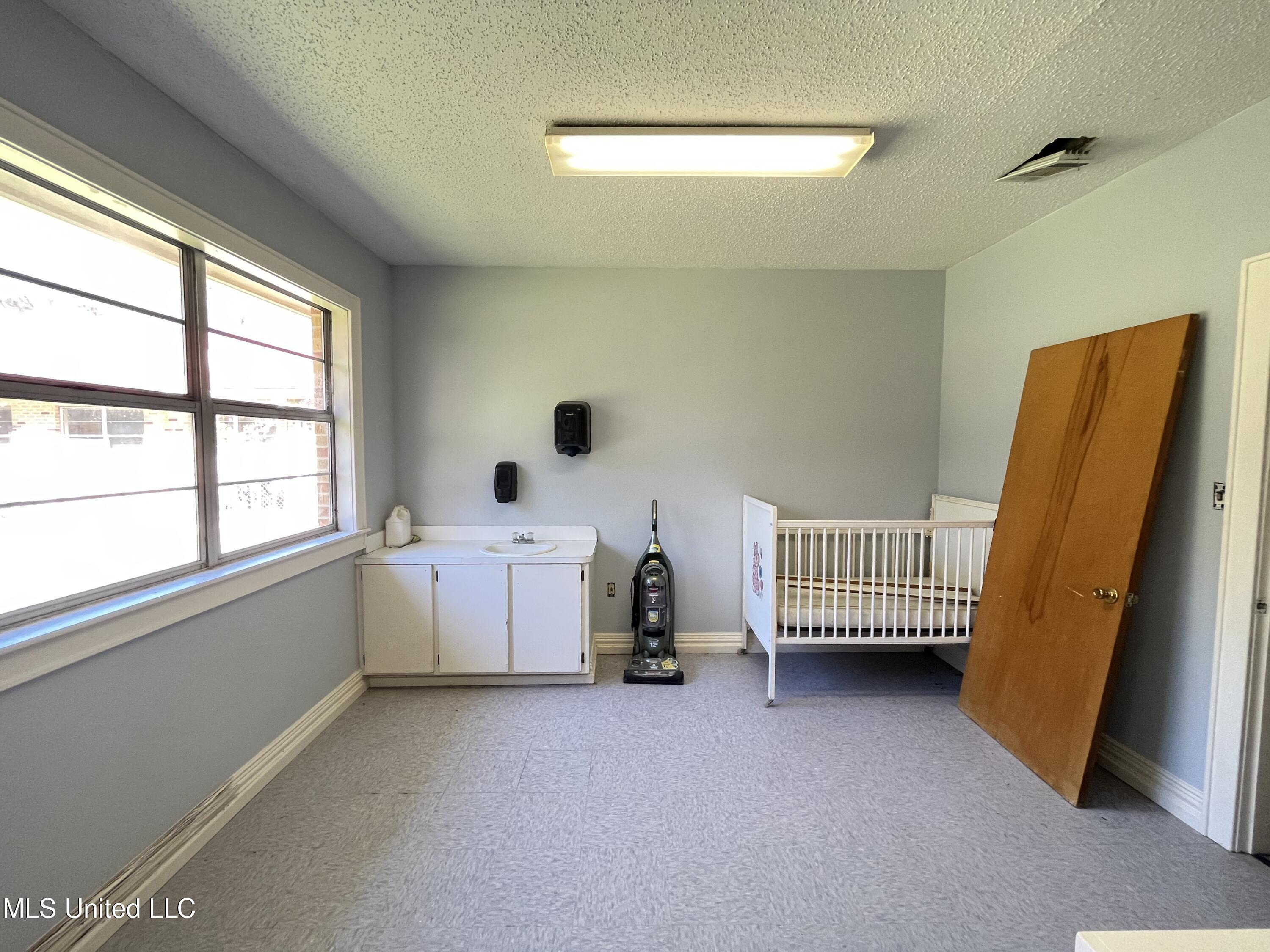 154 Dixie Drive Property Photo 37