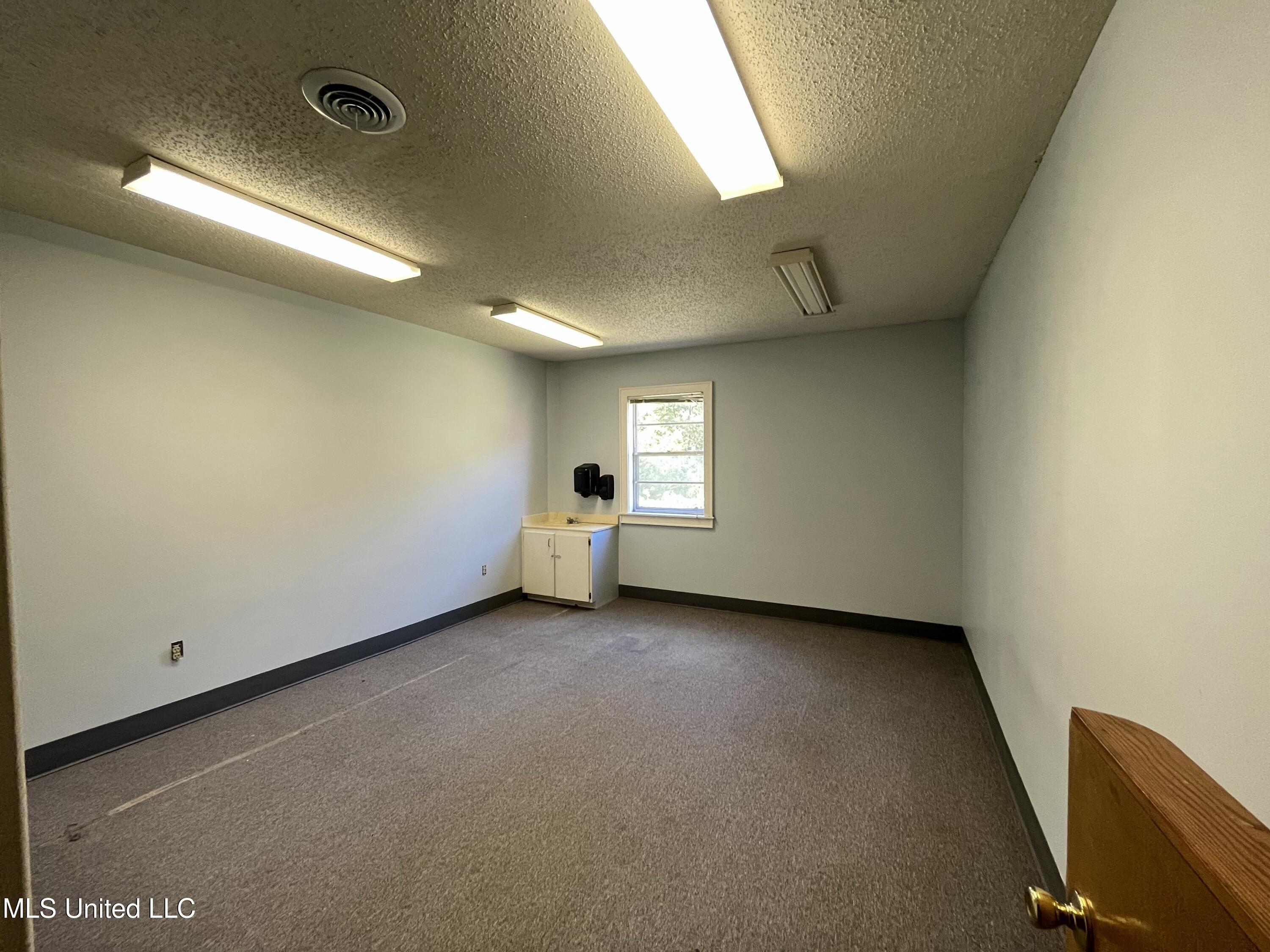 154 Dixie Drive Property Photo 45