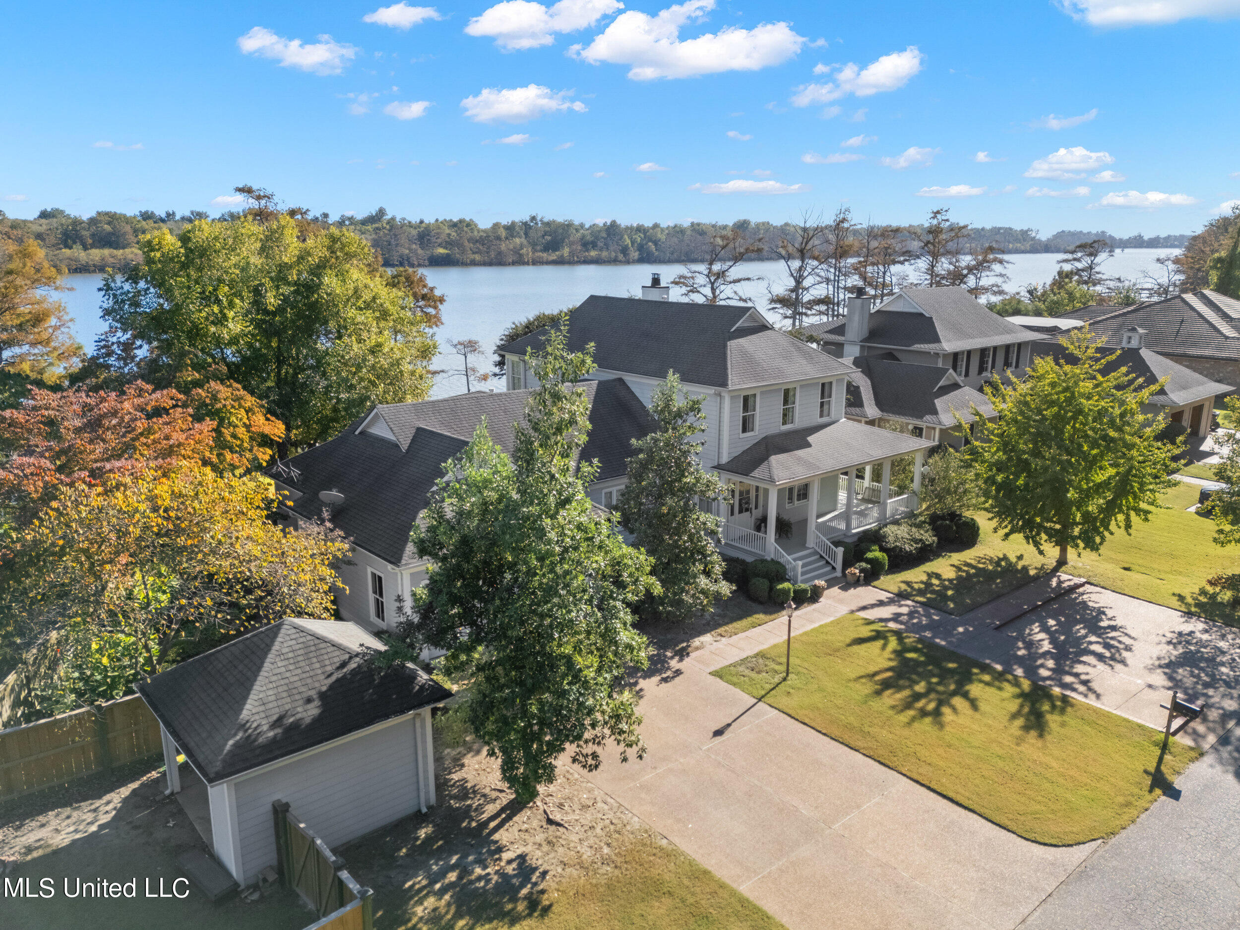 16 Parker Landing Property Photo 6