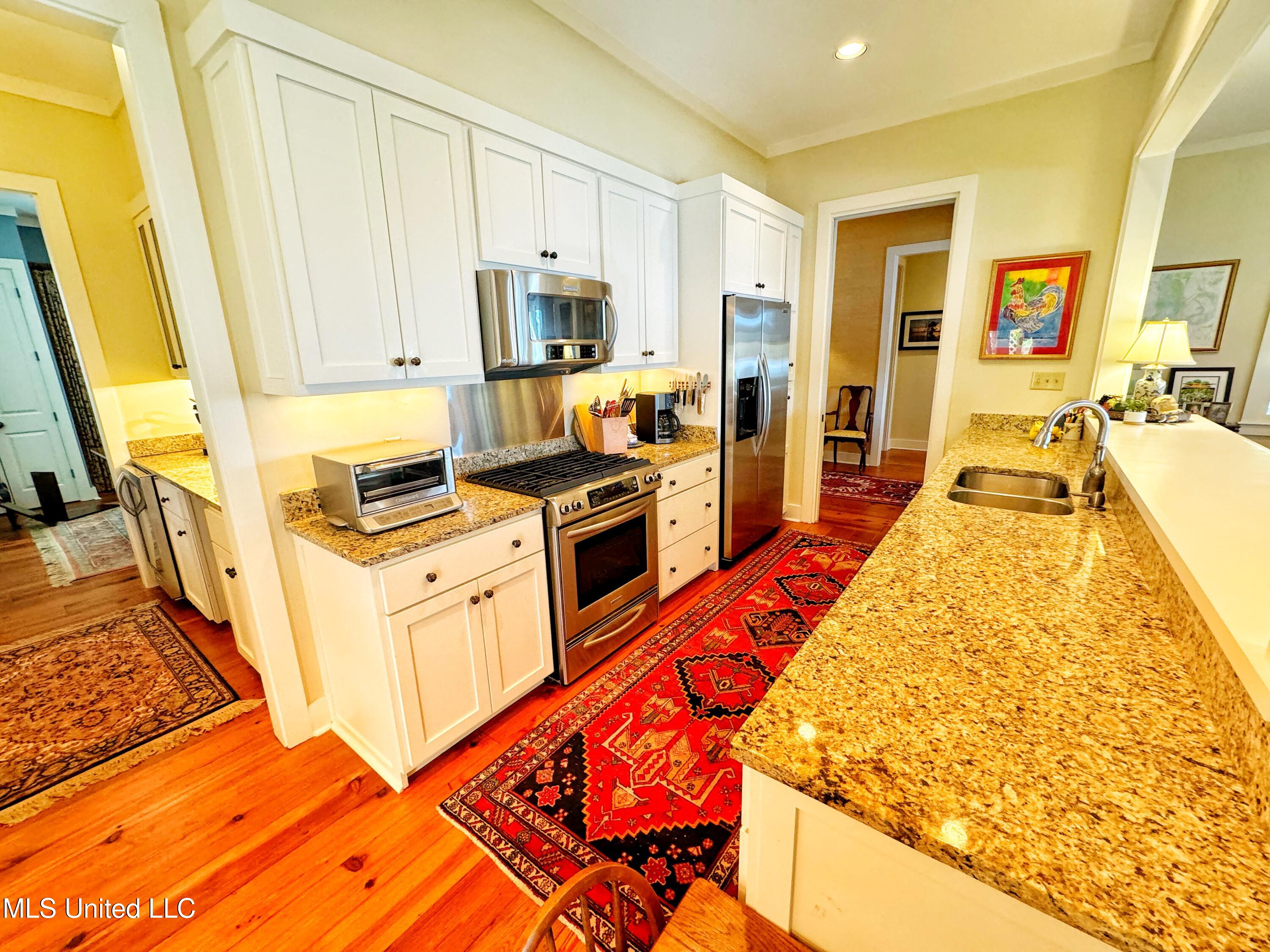 16 Parker Landing Property Photo 9