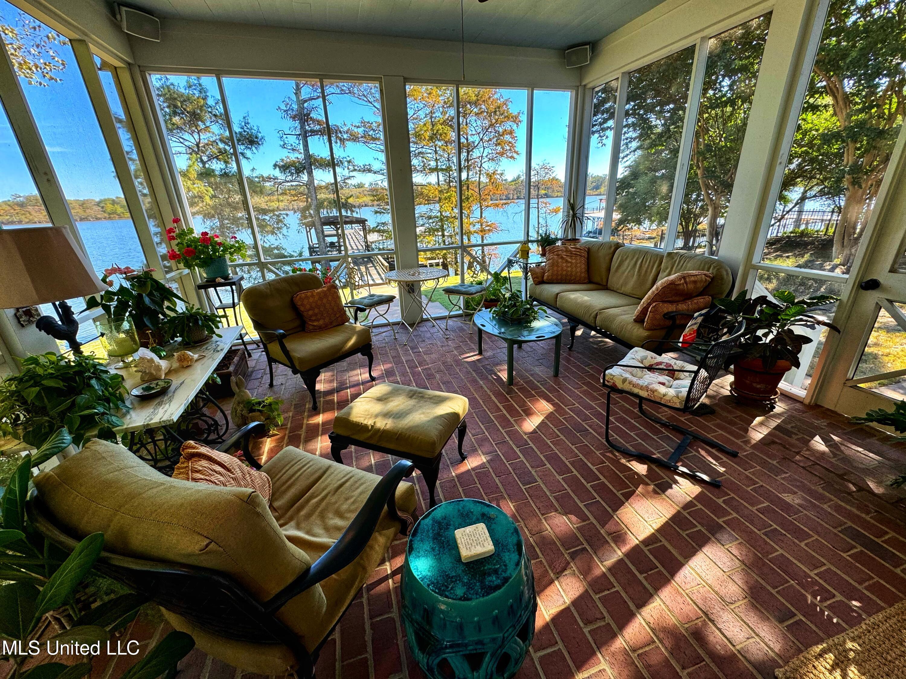 16 Parker Landing Property Photo 20