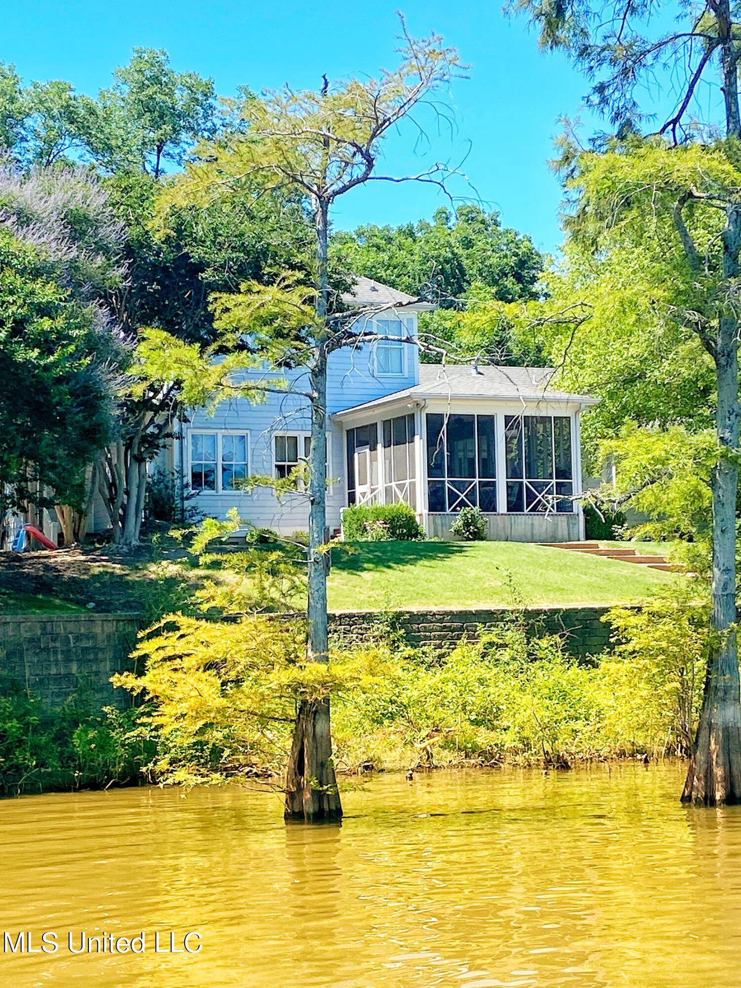 16 Parker Landing Property Photo 45
