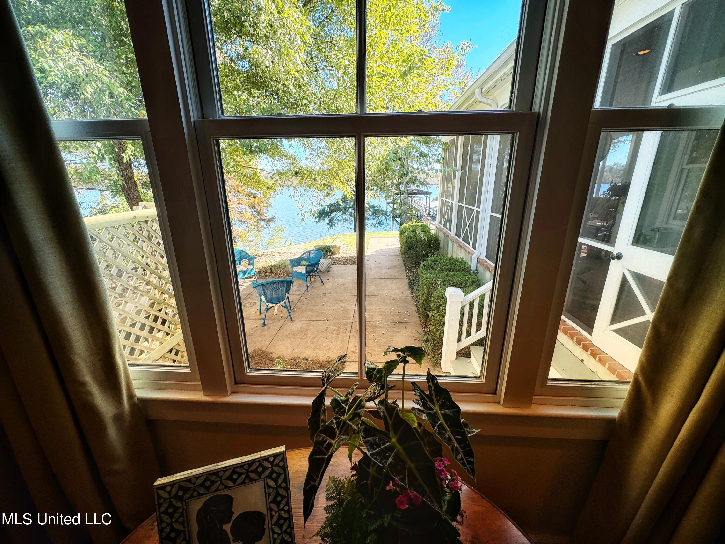 16 Parker Landing Property Photo 77