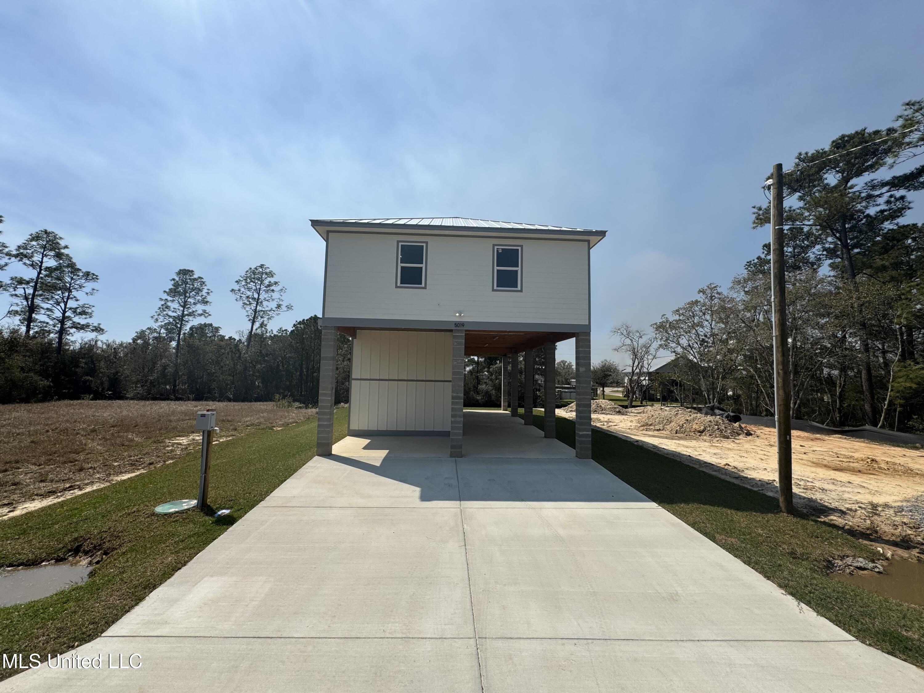 5019 Colorado Street Property Photo 1