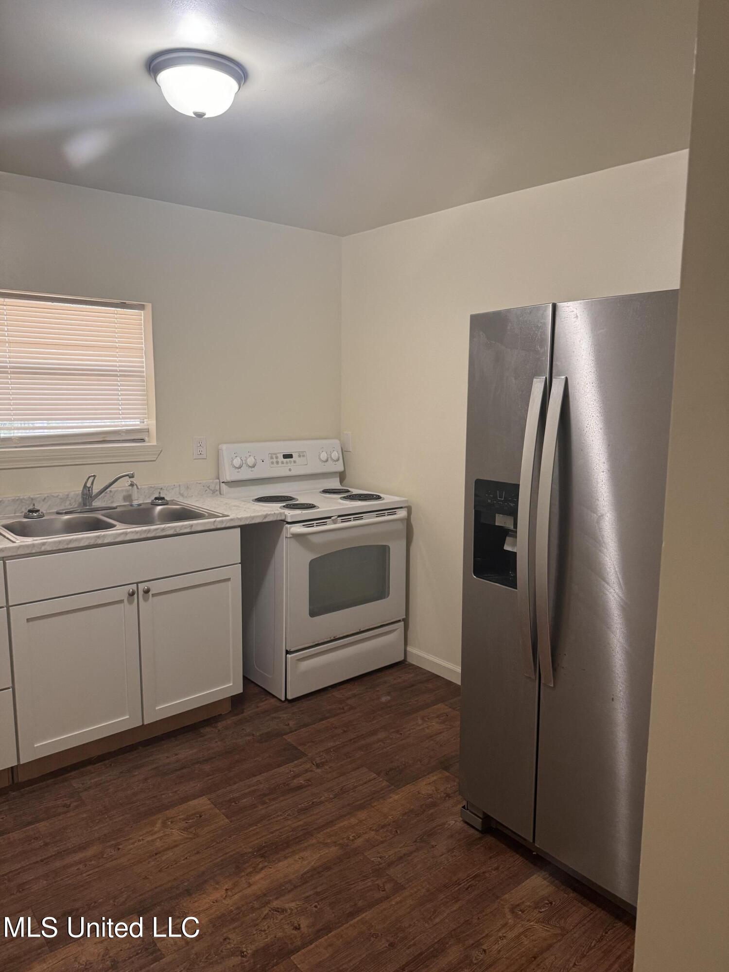 2209 34th Street Property Photo 7