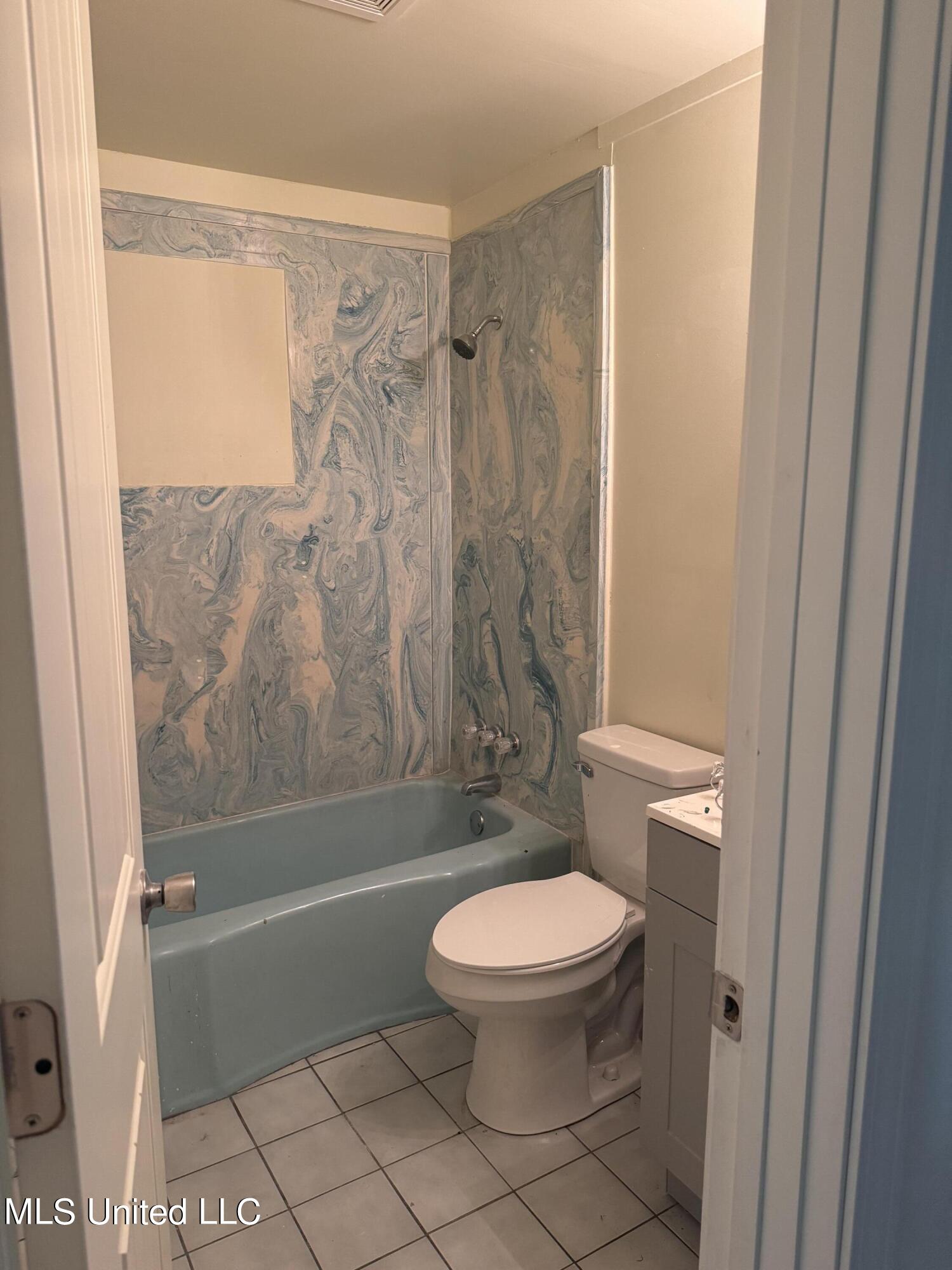 2209 34th Street Property Photo 10