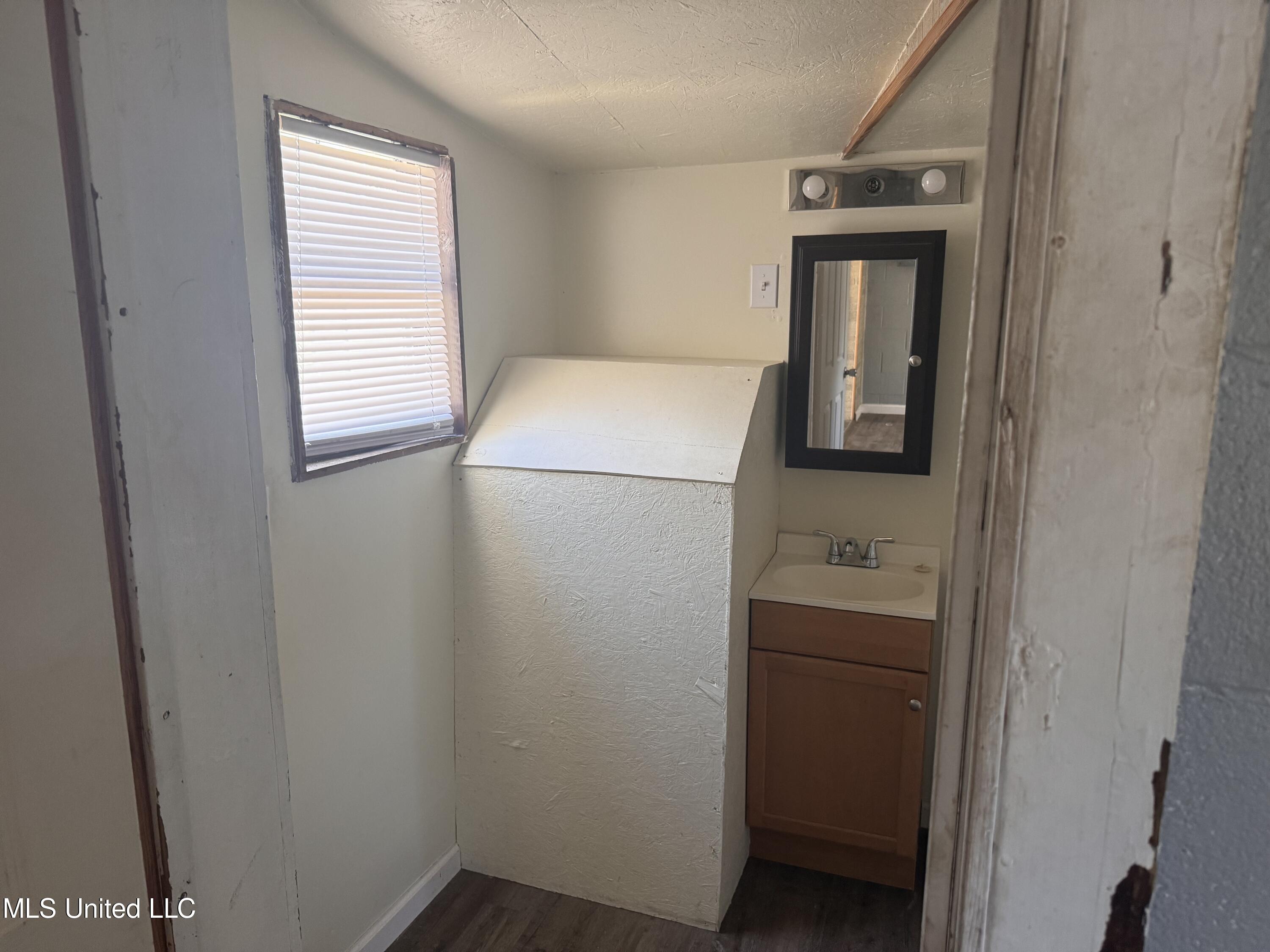 2209 34th Street Property Photo 19