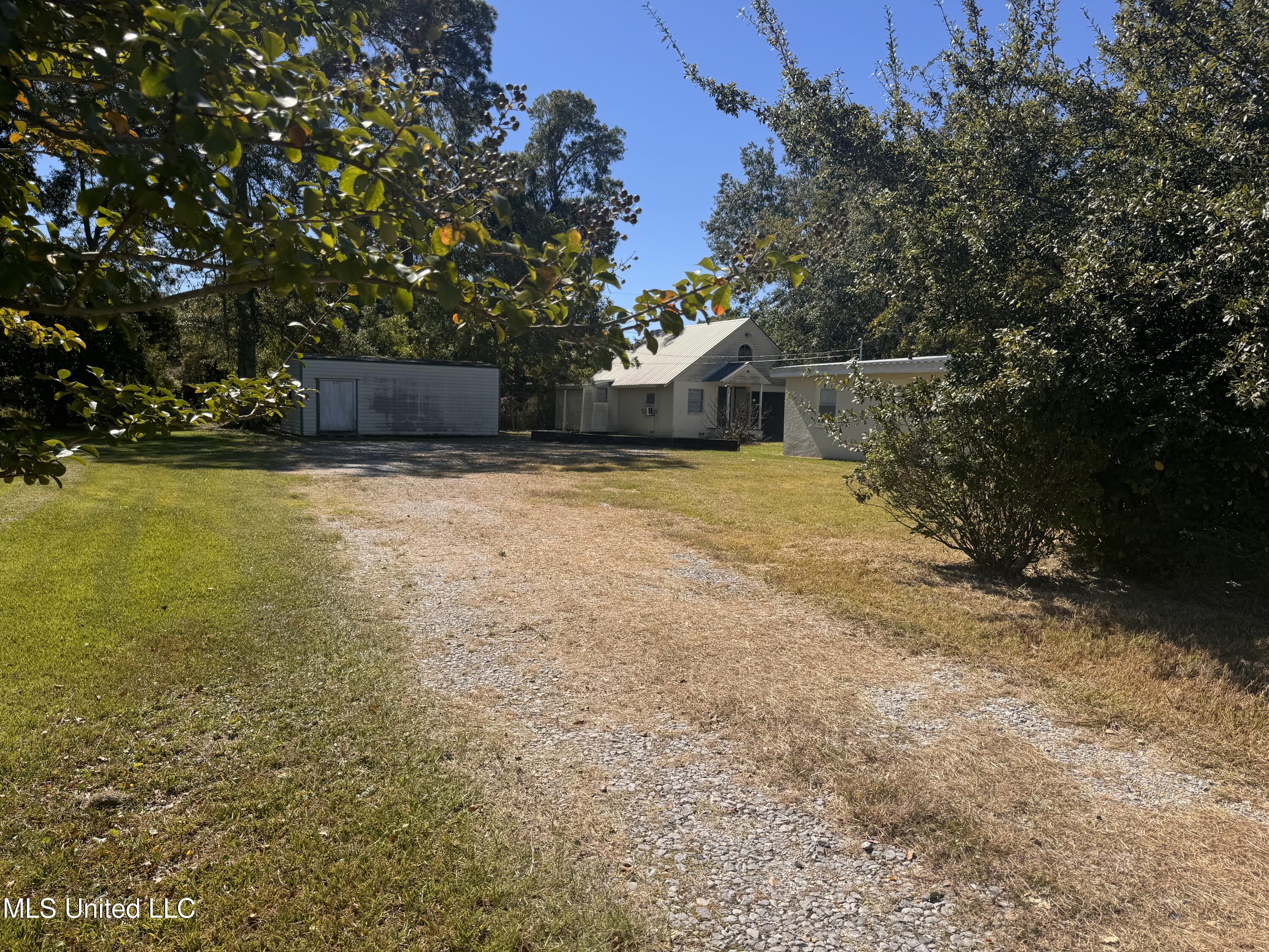 2209 34th Street Property Photo 22