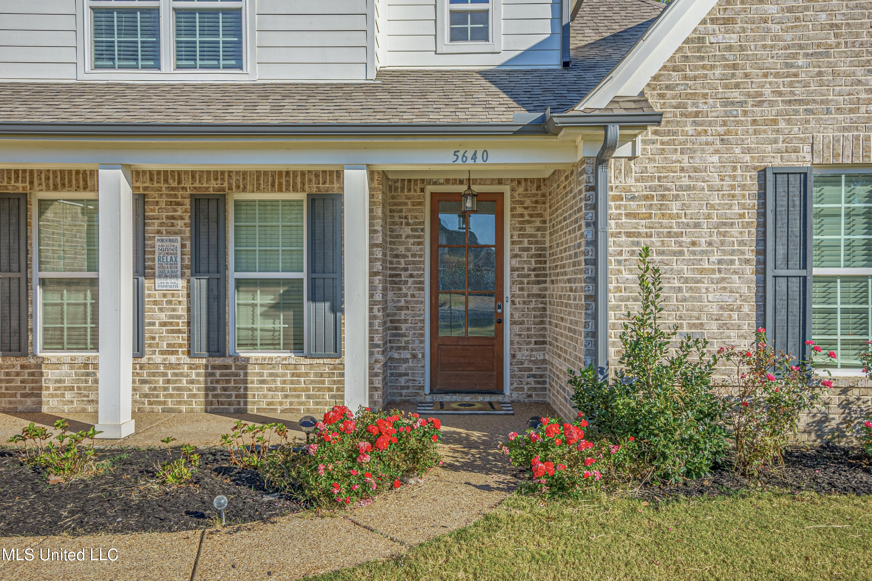 5640 Drew Glazer Drive Property Photo 3