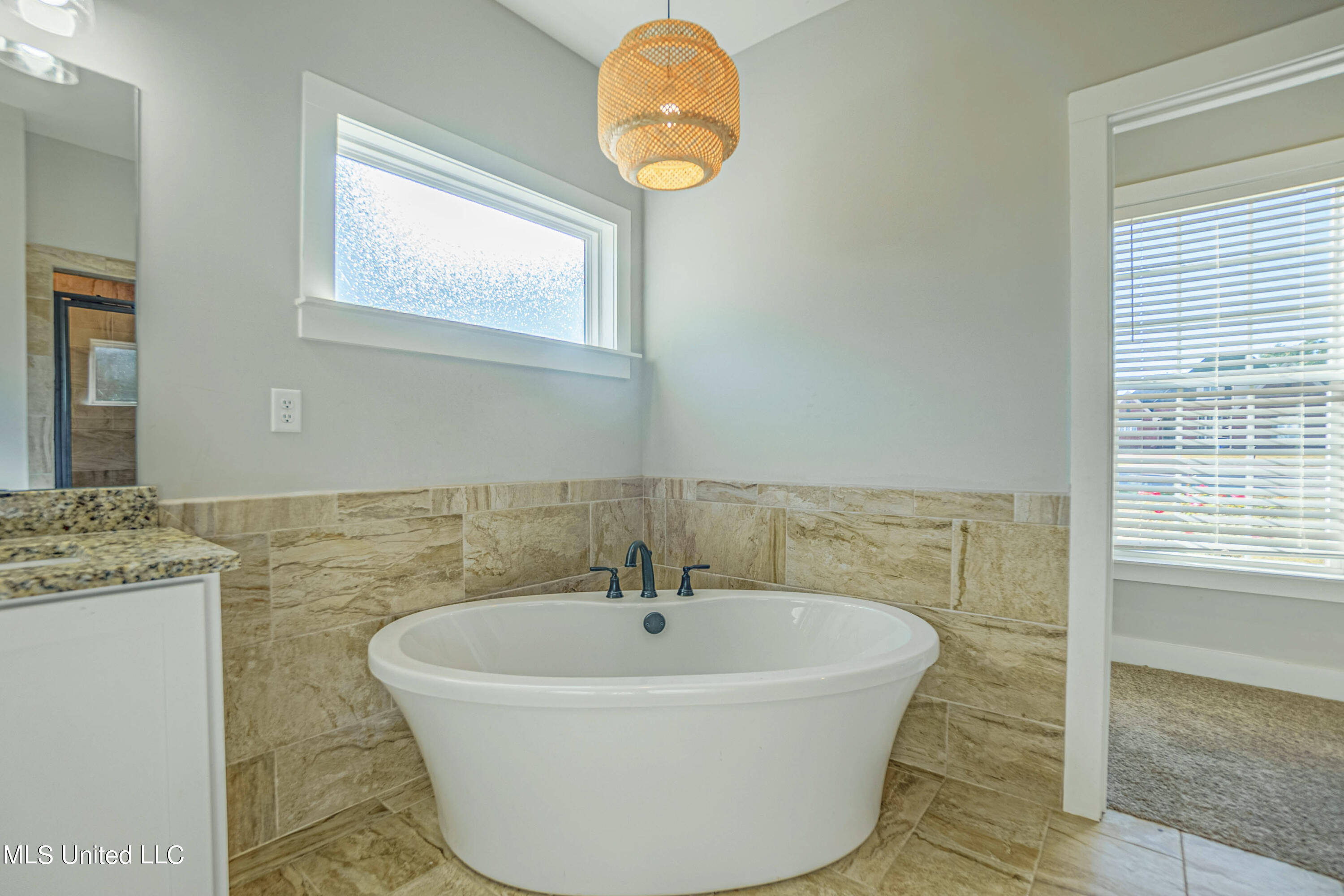 5640 Drew Glazer Drive Property Photo 7