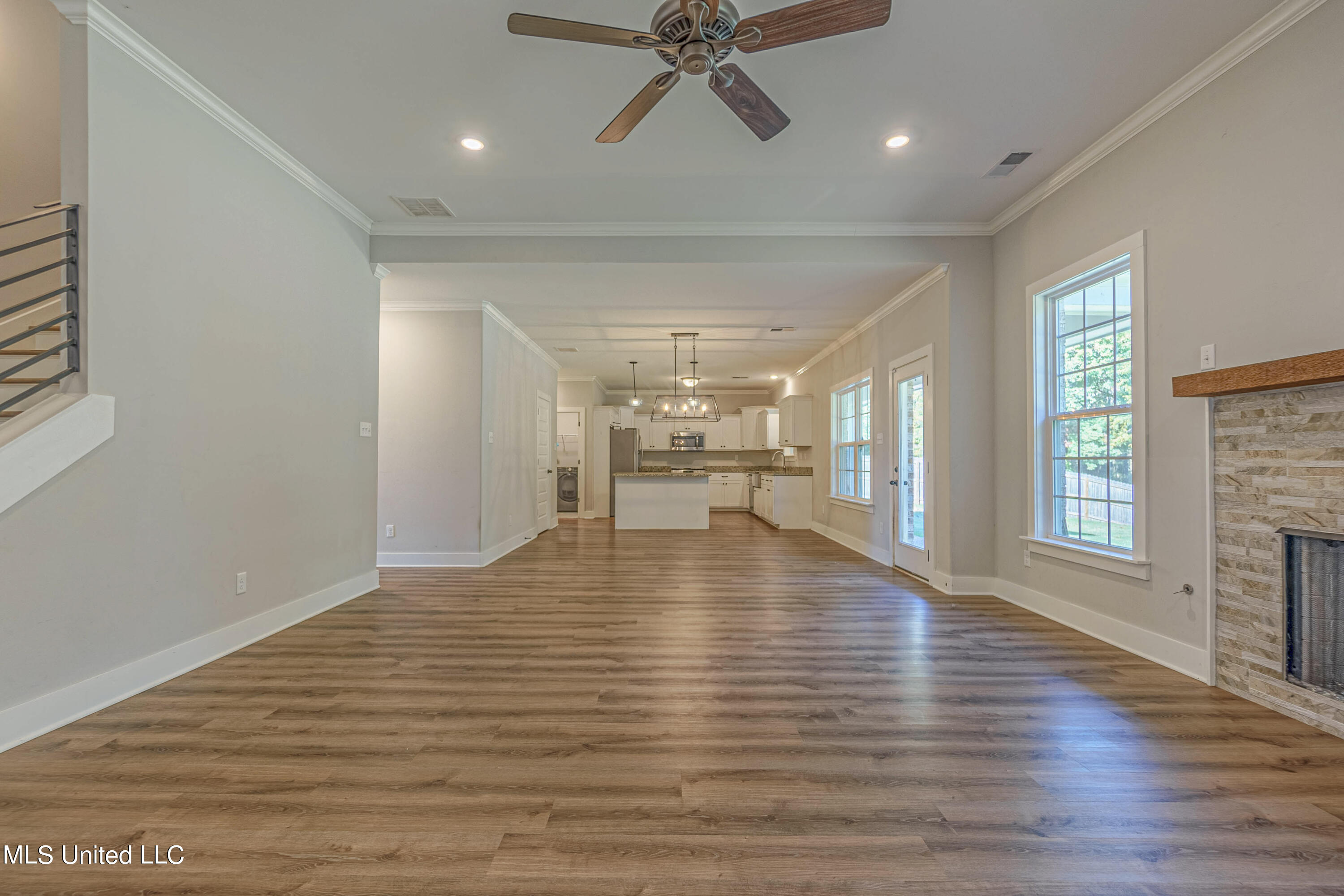 5640 Drew Glazer Drive Property Photo 15