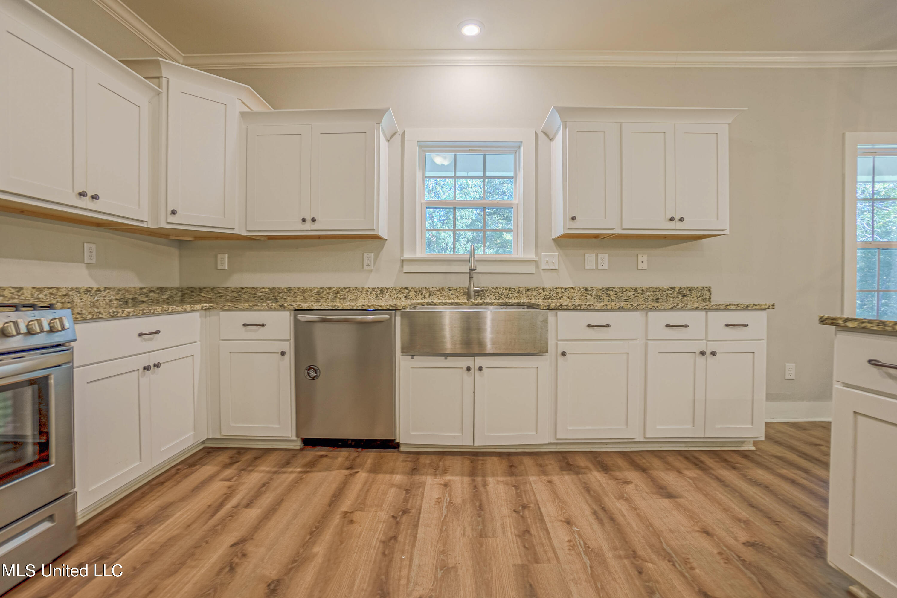 5640 Drew Glazer Drive Property Photo 17