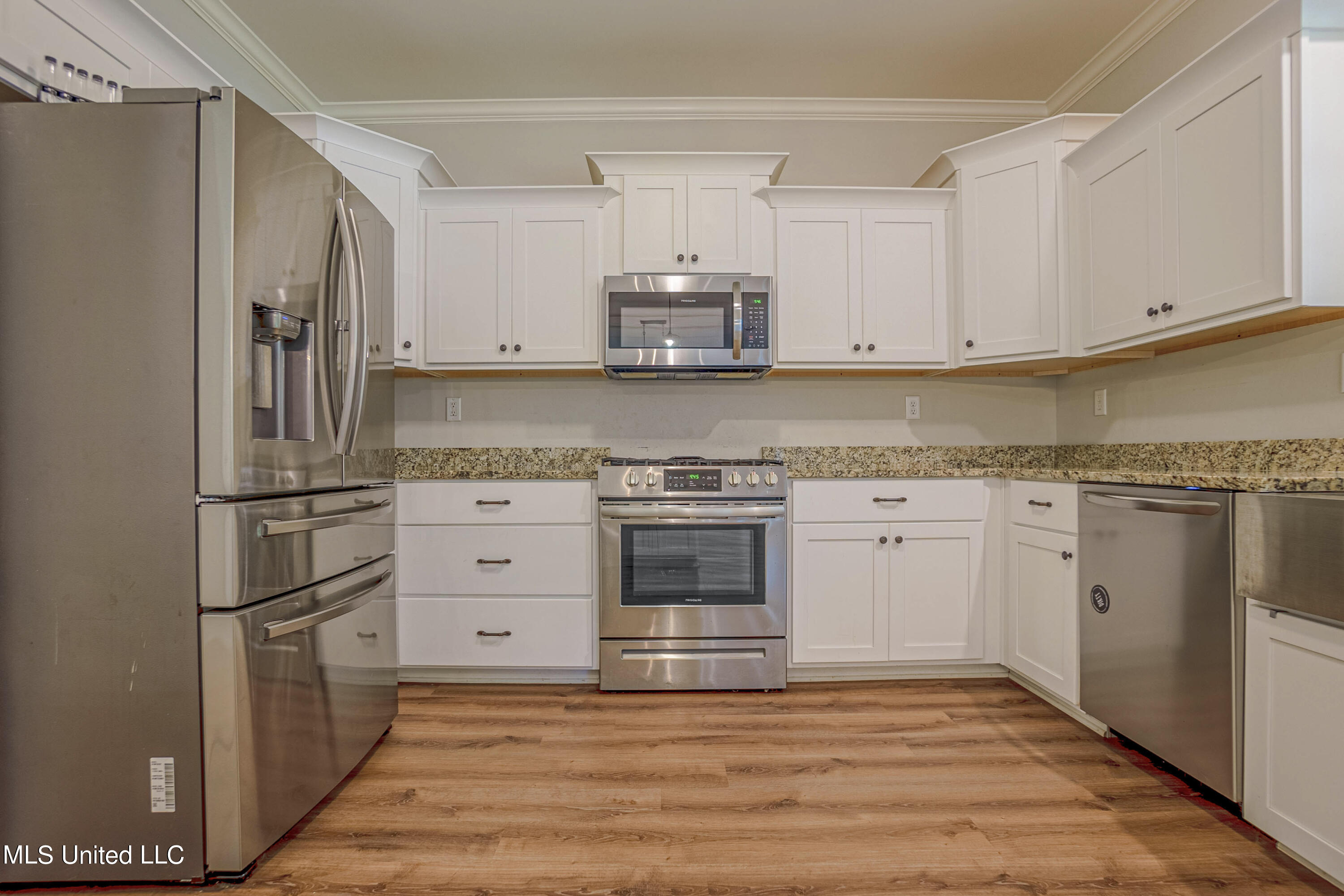 5640 Drew Glazer Drive Property Photo 18