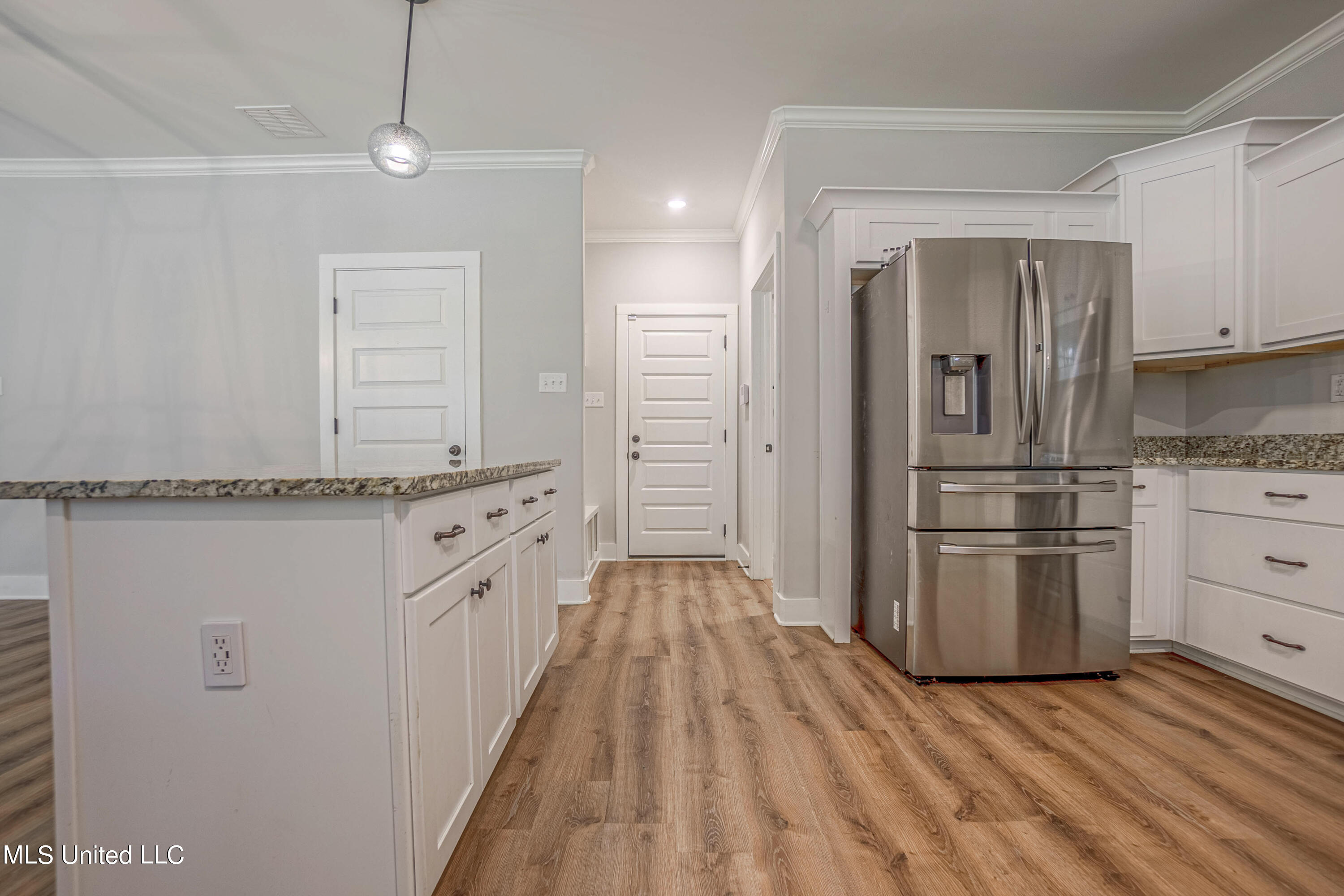 5640 Drew Glazer Drive Property Photo 19