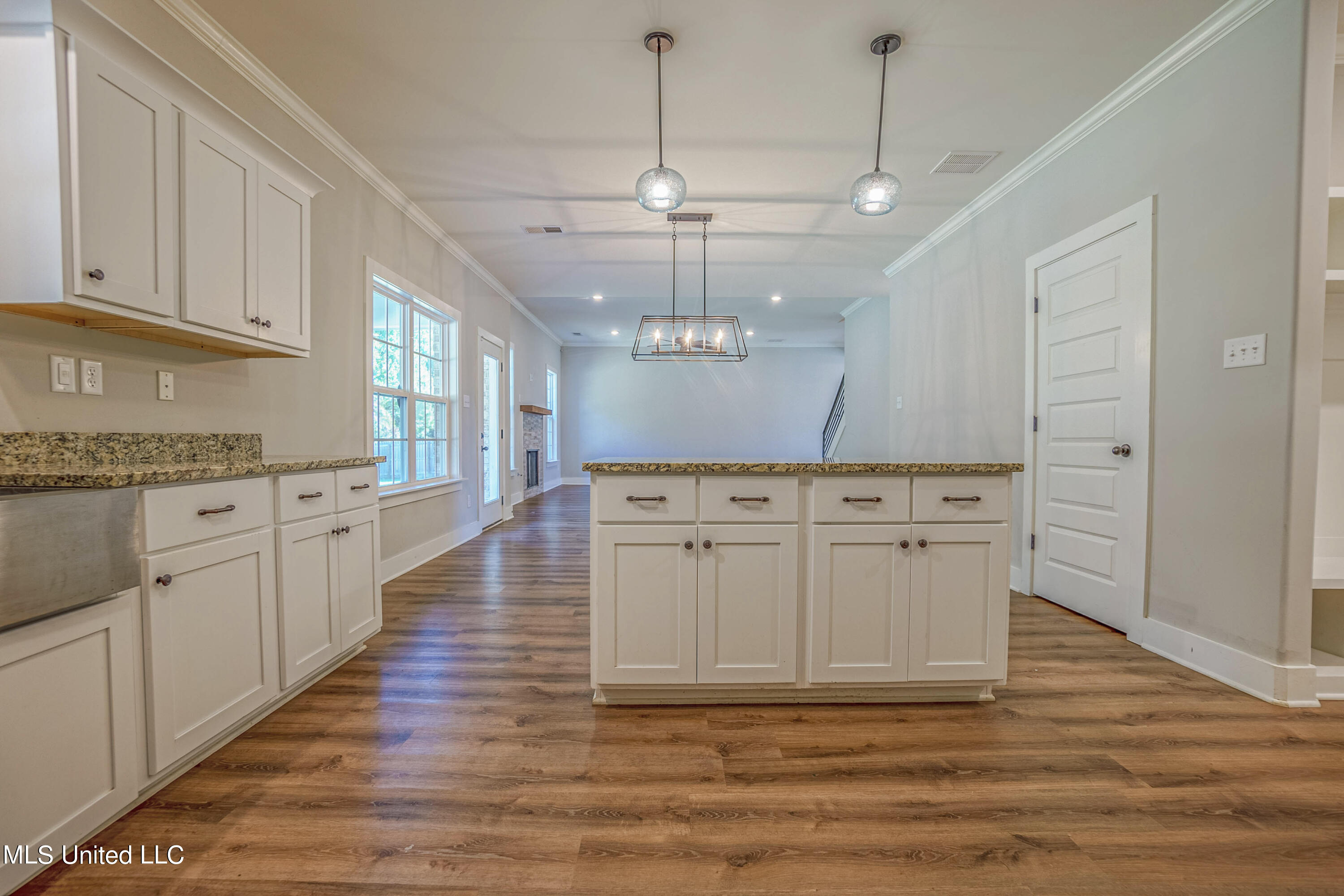 5640 Drew Glazer Drive Property Photo 20