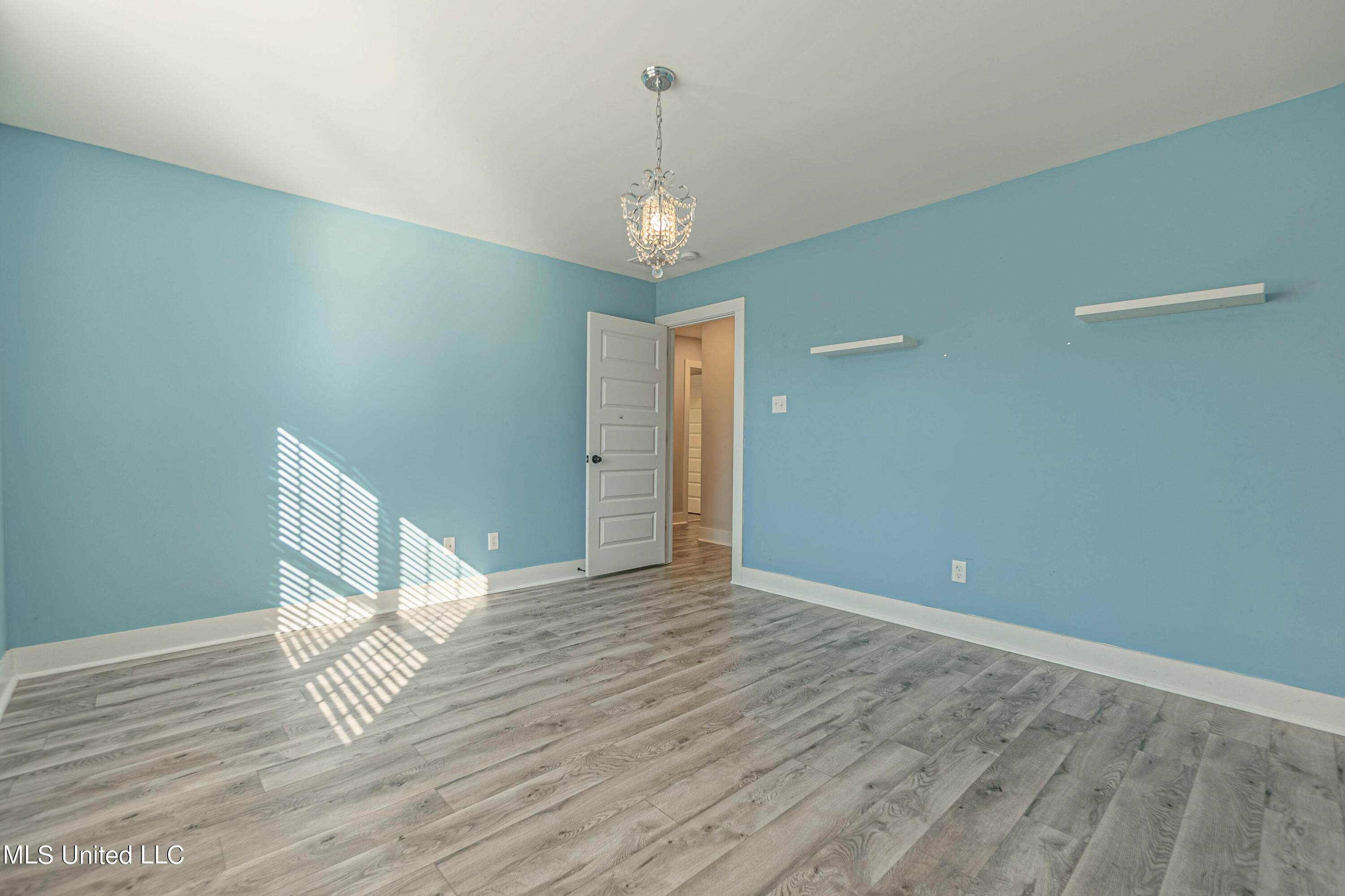 5640 Drew Glazer Drive Property Photo 23