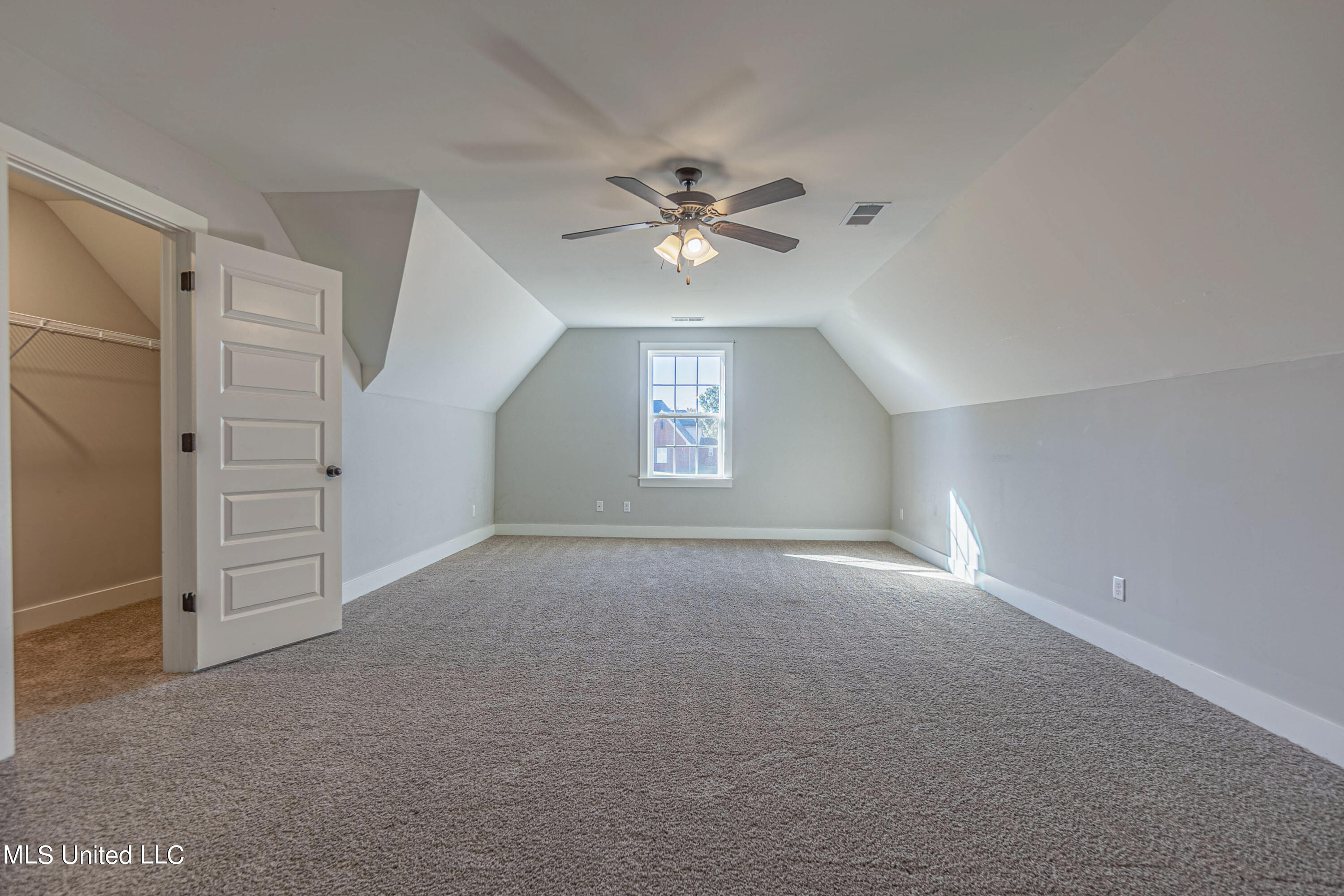 5640 Drew Glazer Drive Property Photo 25