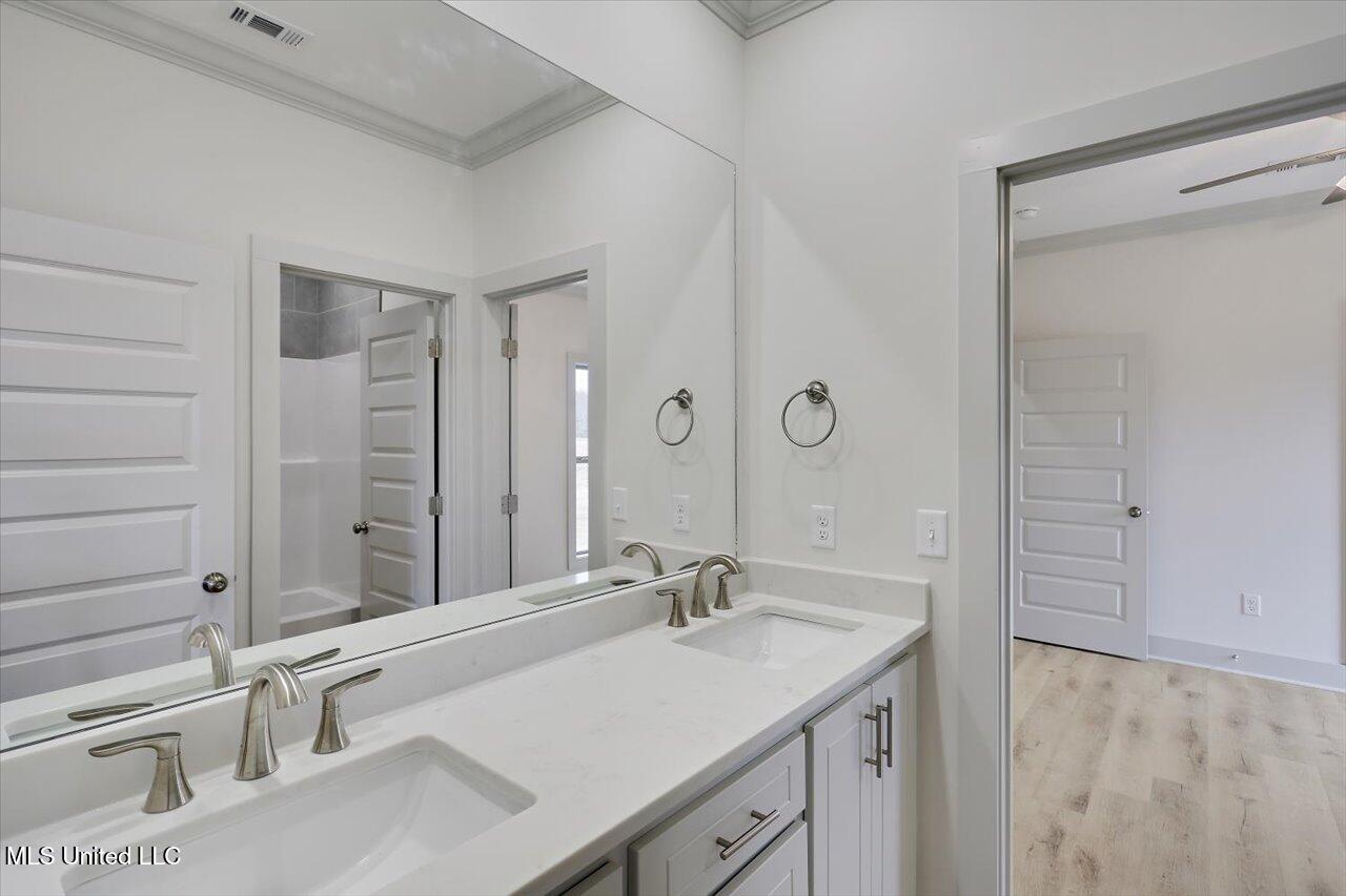 416 Lennon Lane Property Photo 34