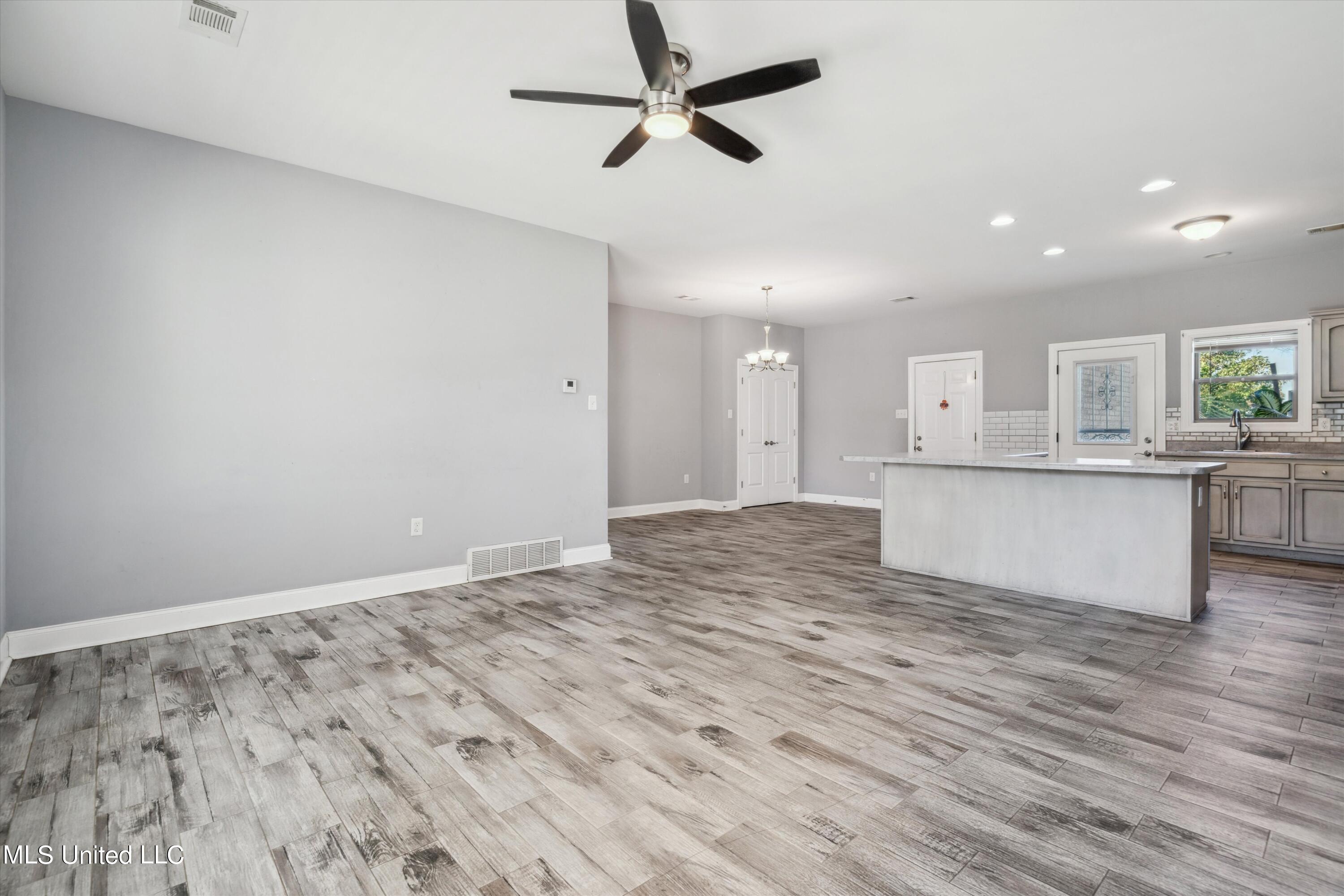 46 Tyro Road Property Photo 5