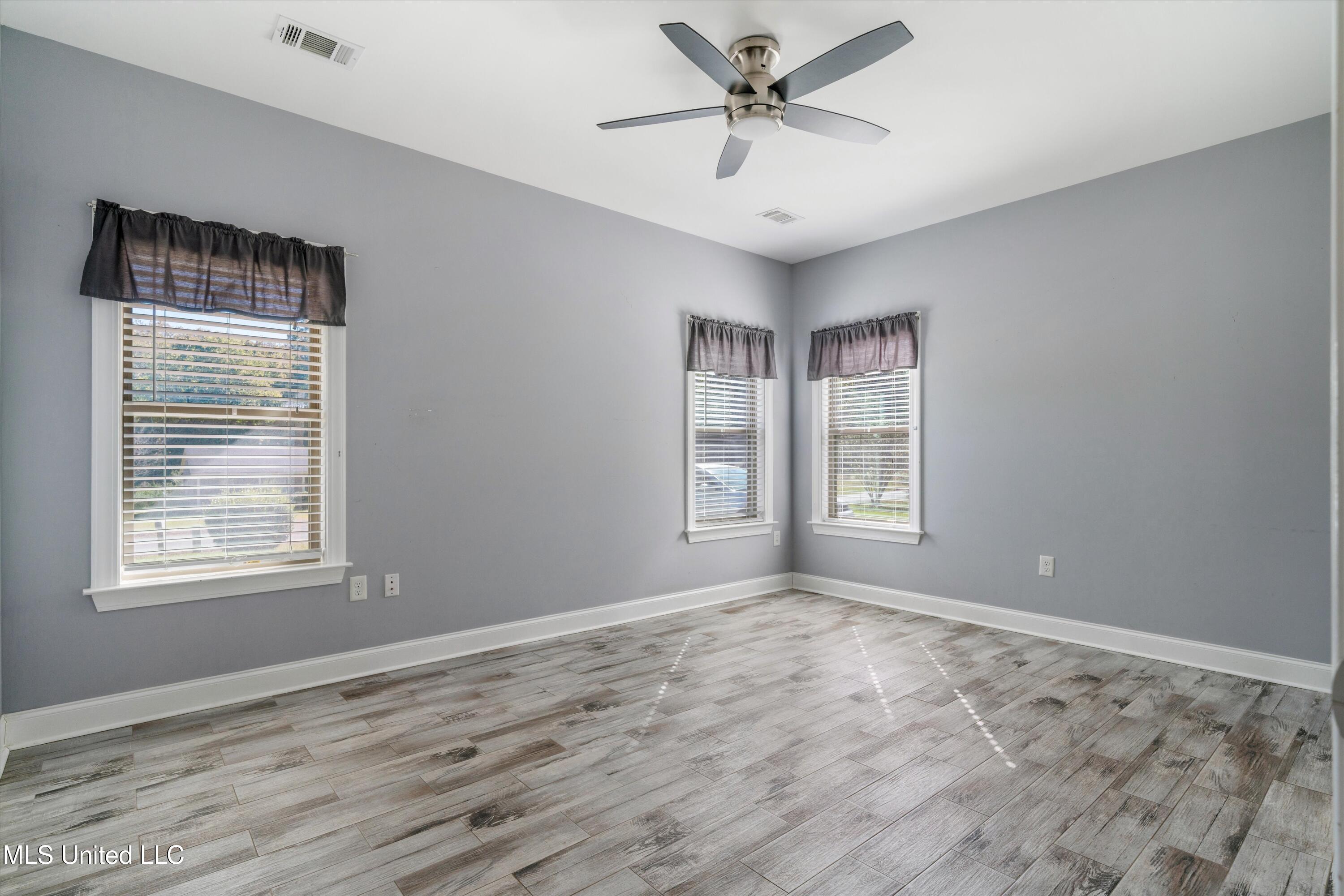 46 Tyro Road Property Photo 13